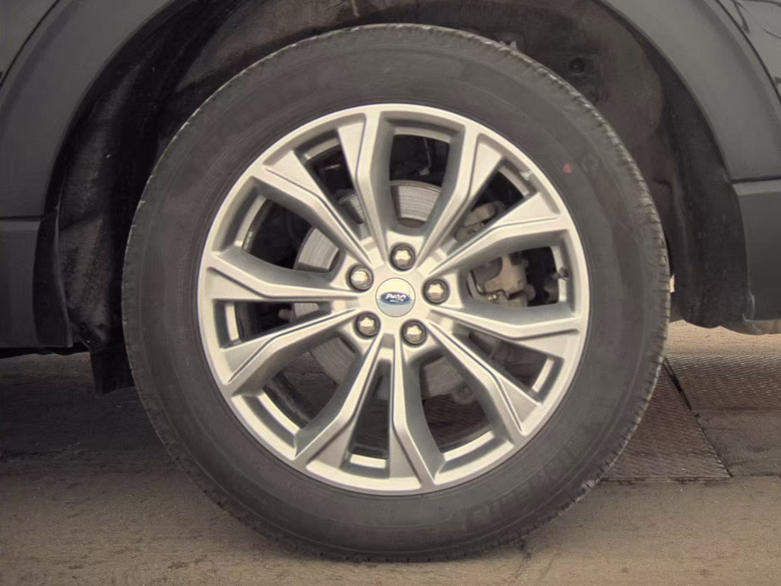 2023 Ford Explorer XLT AWD