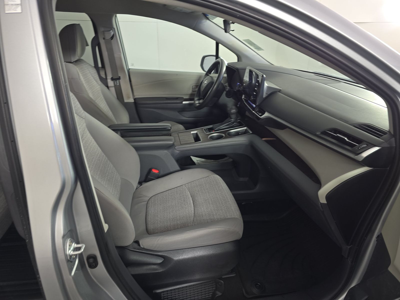 2022 Toyota Sienna LE AWD