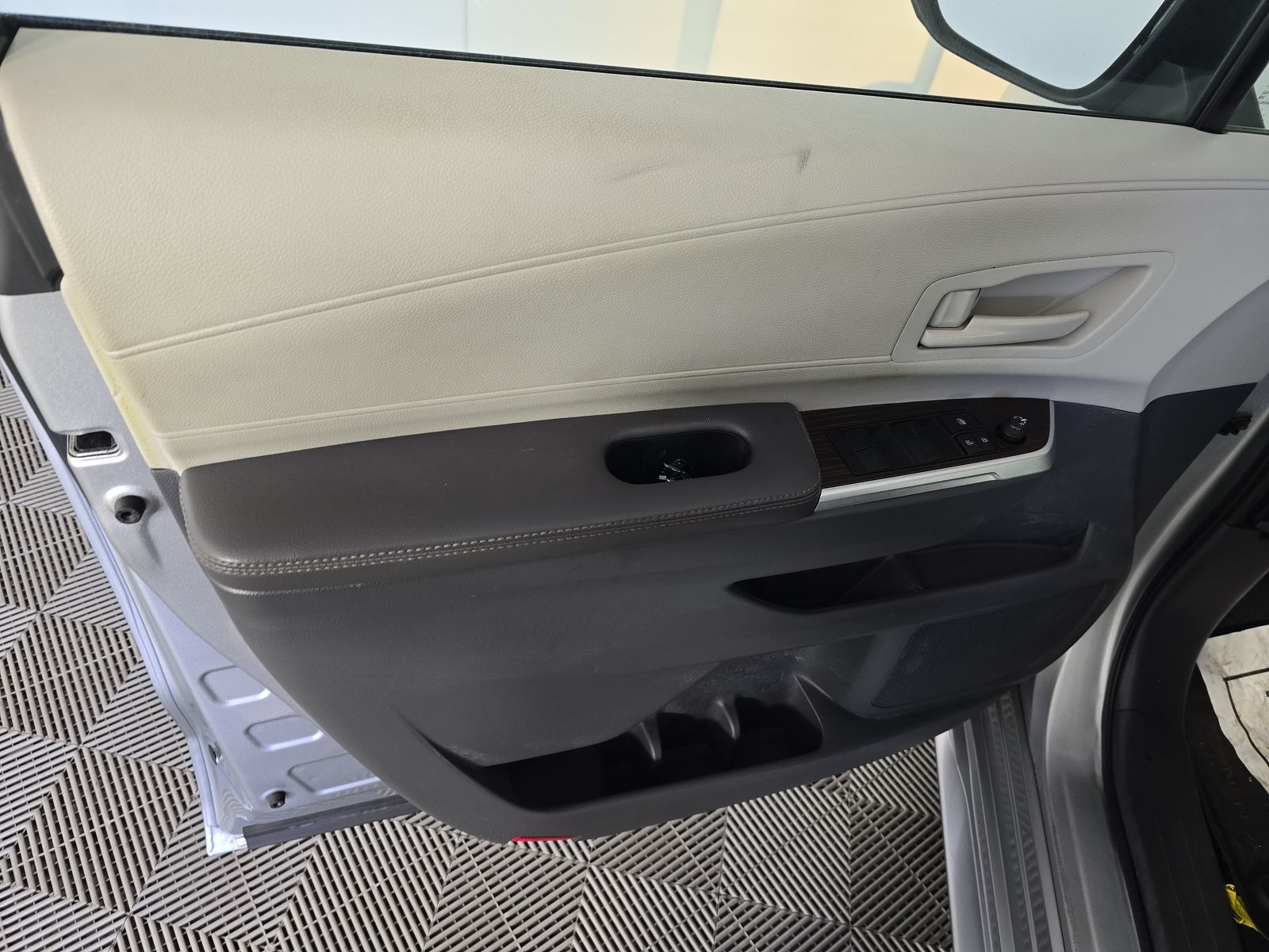 2022 Toyota Sienna LE AWD