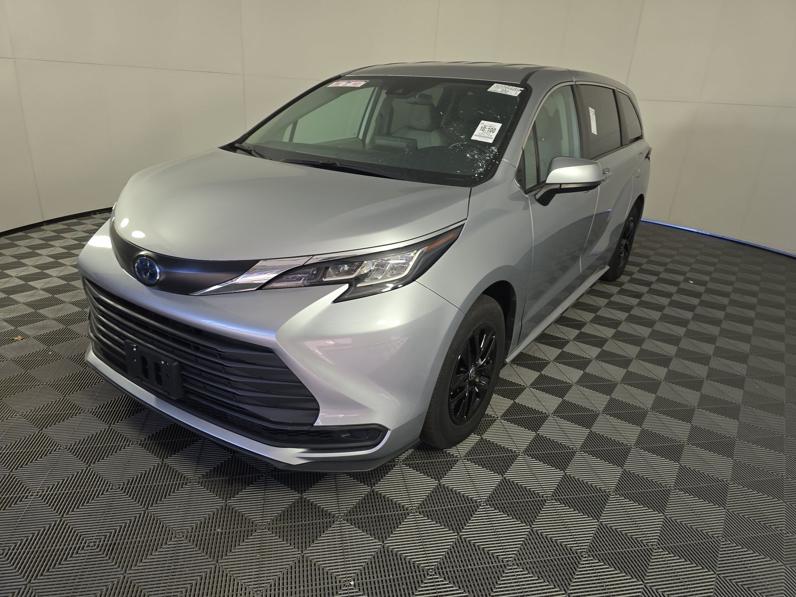 2022 Toyota Sienna LE AWD