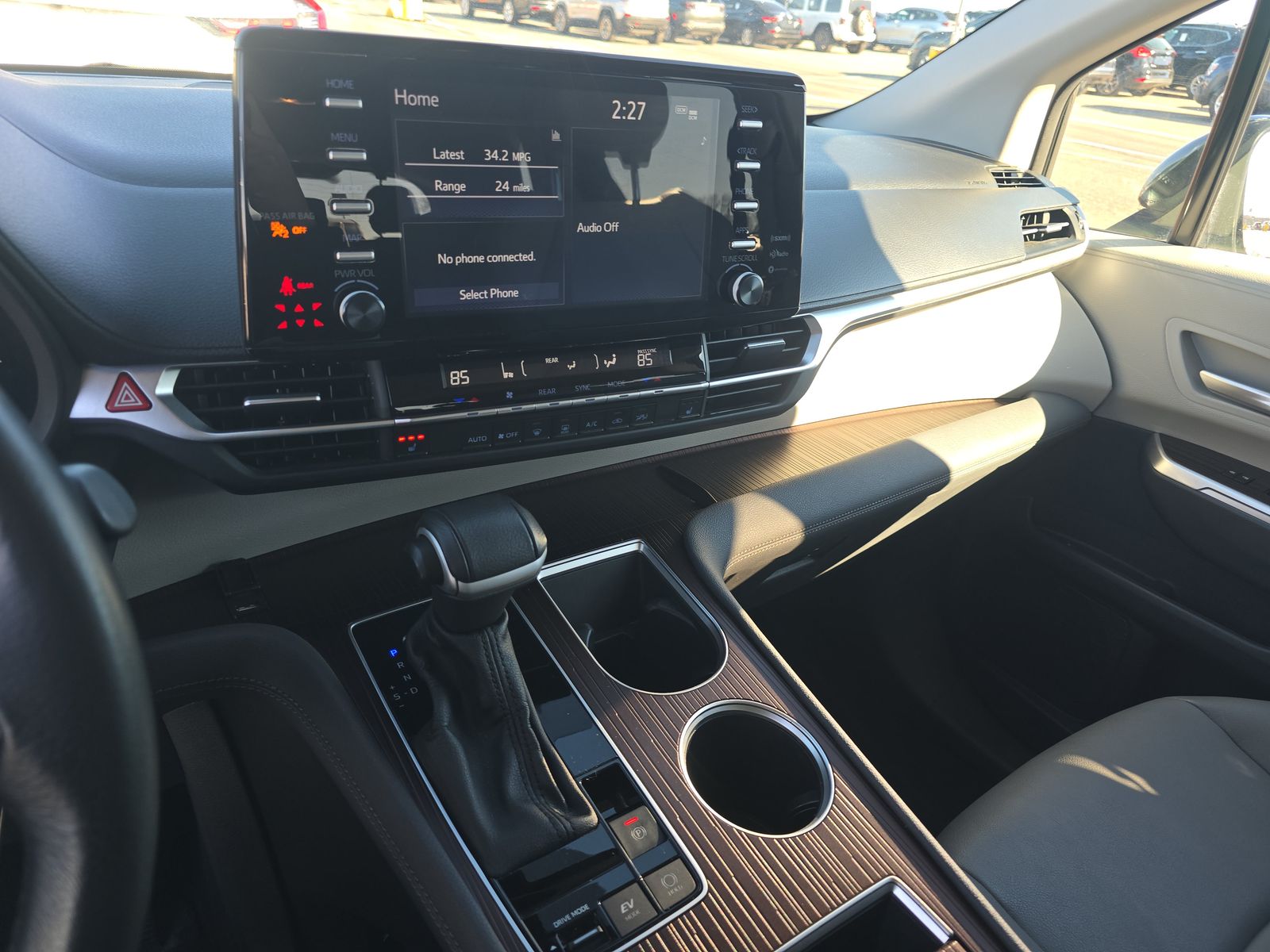 2024 Toyota Sienna XLE FWD