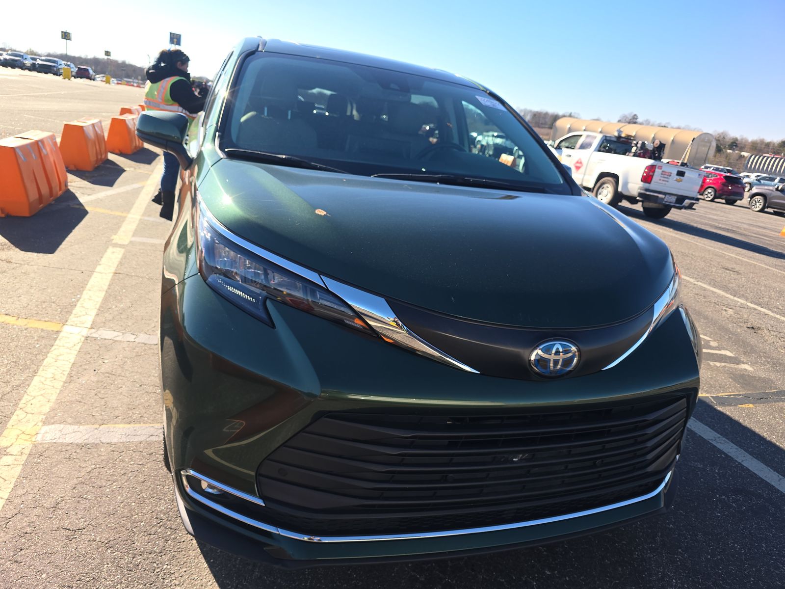 2024 Toyota Sienna XLE FWD