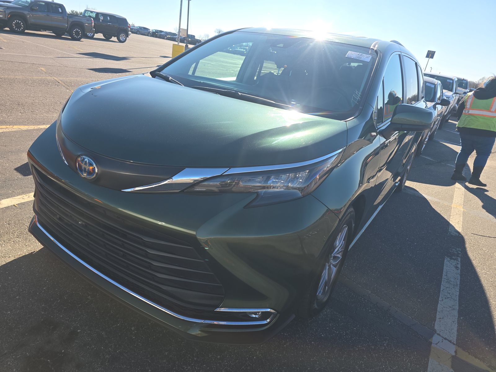 2024 Toyota Sienna XLE FWD