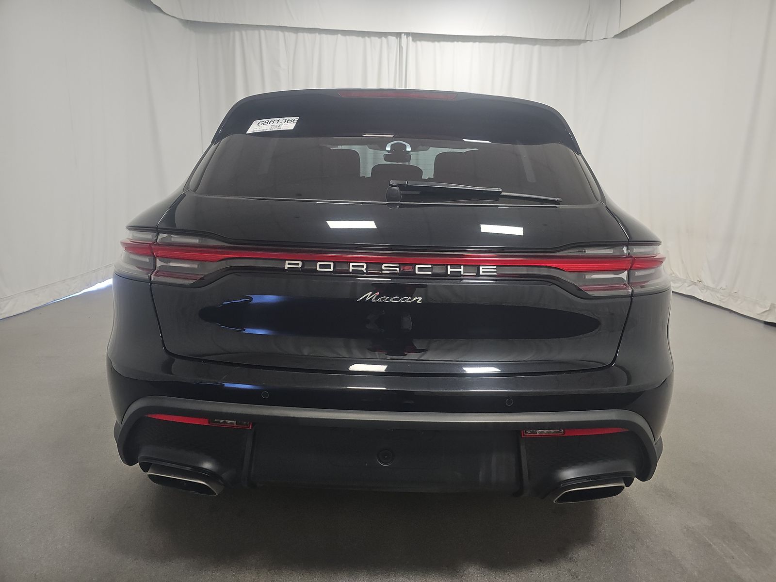 2022 Porsche Macan Base AWD