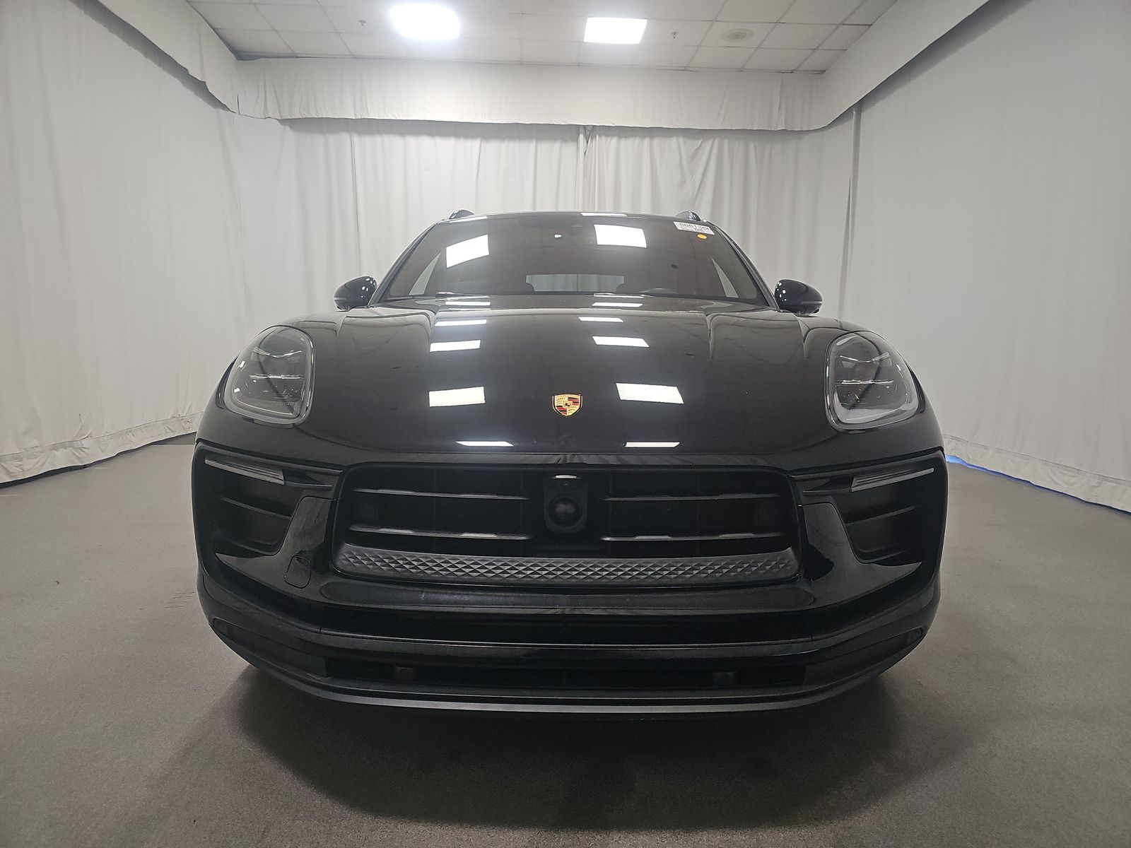2022 Porsche Macan Base AWD