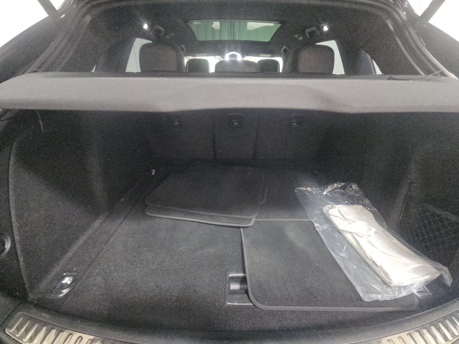 2022 Porsche Macan Base AWD