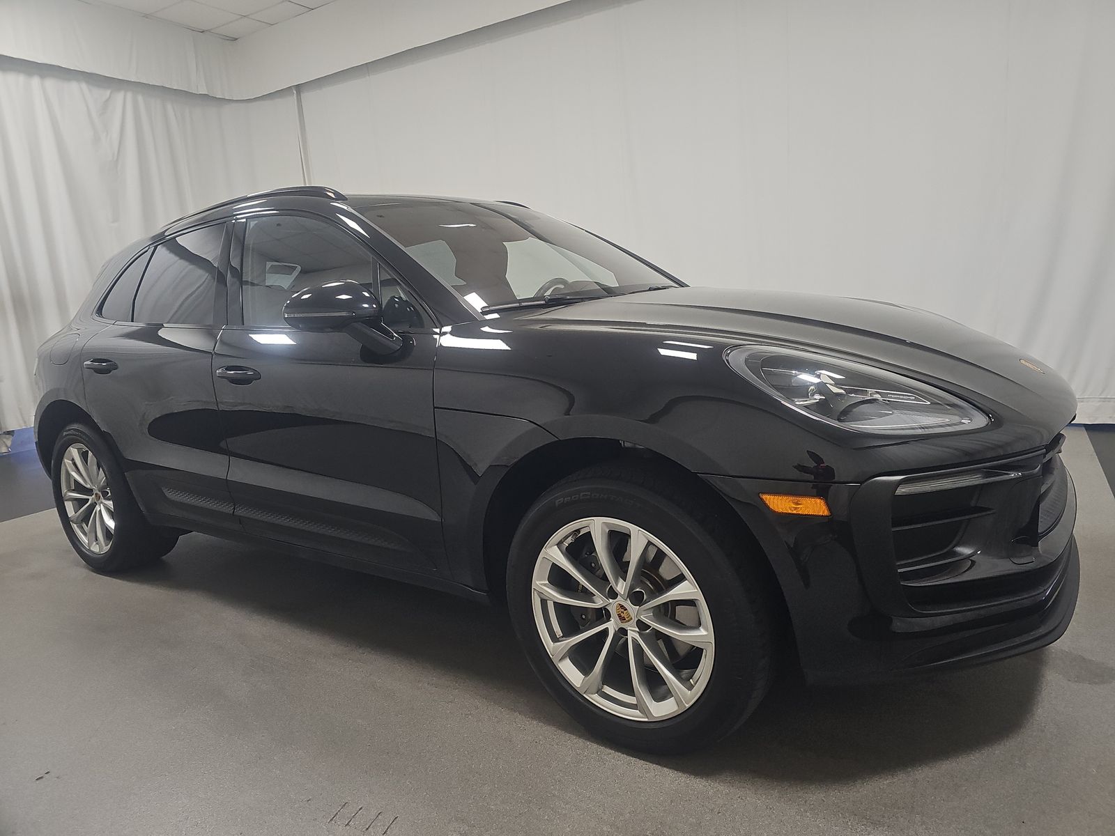 2022 Porsche Macan Base AWD