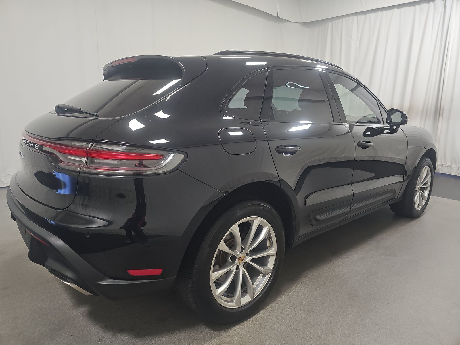 2022 Porsche Macan Base AWD