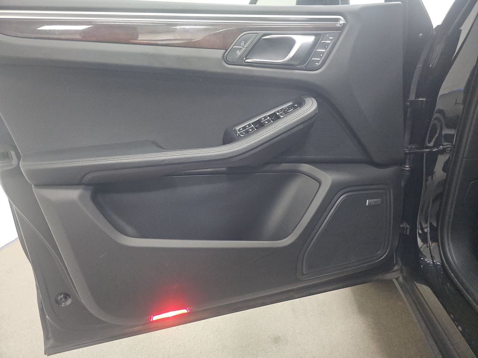 2022 Porsche Macan Base AWD