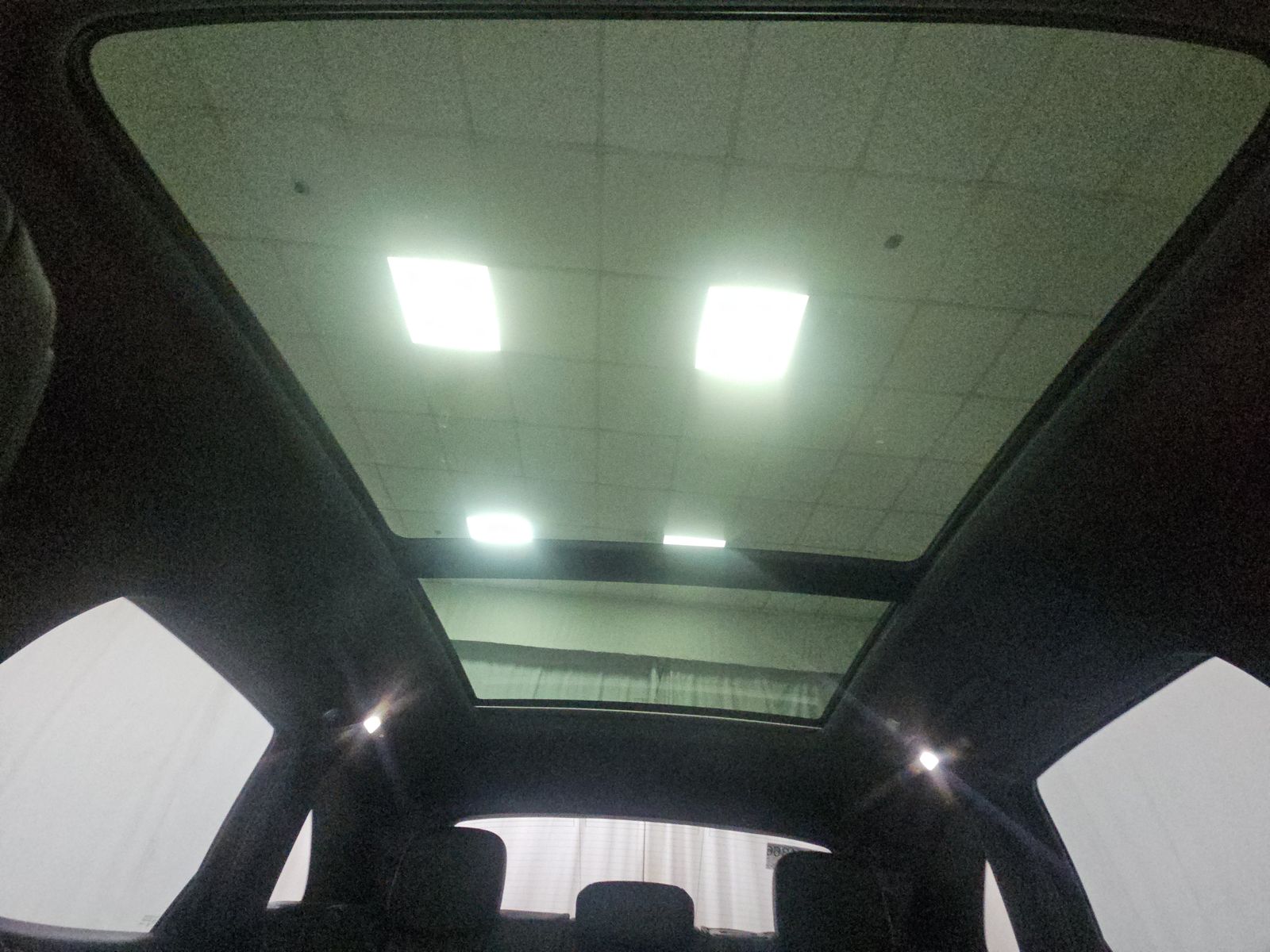 2022 Porsche Macan Base AWD