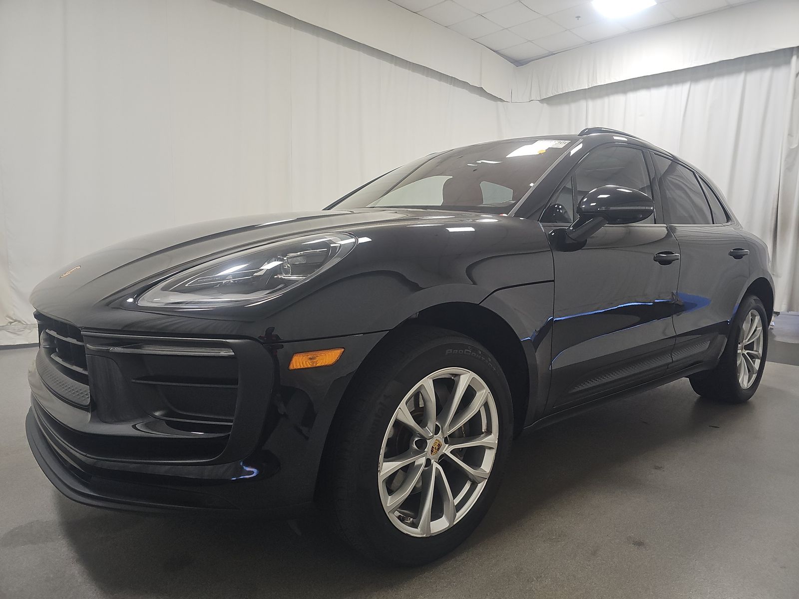 2022 Porsche Macan Base AWD