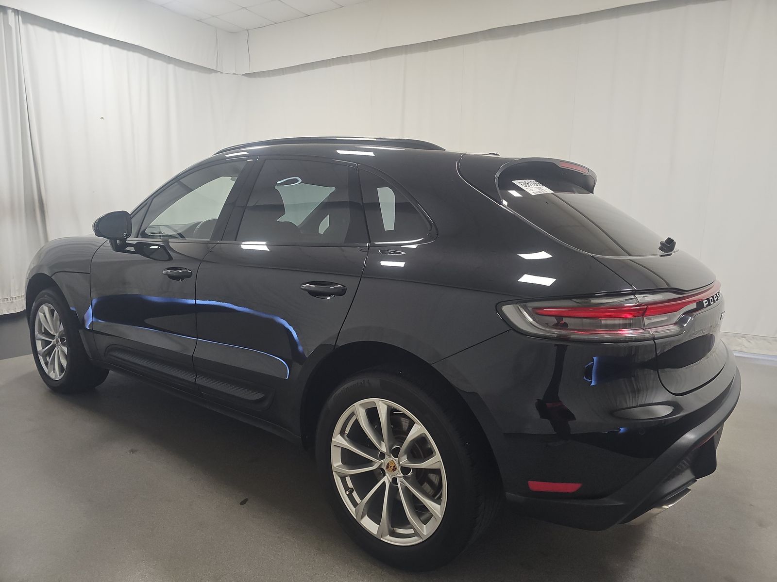 2022 Porsche Macan Base AWD