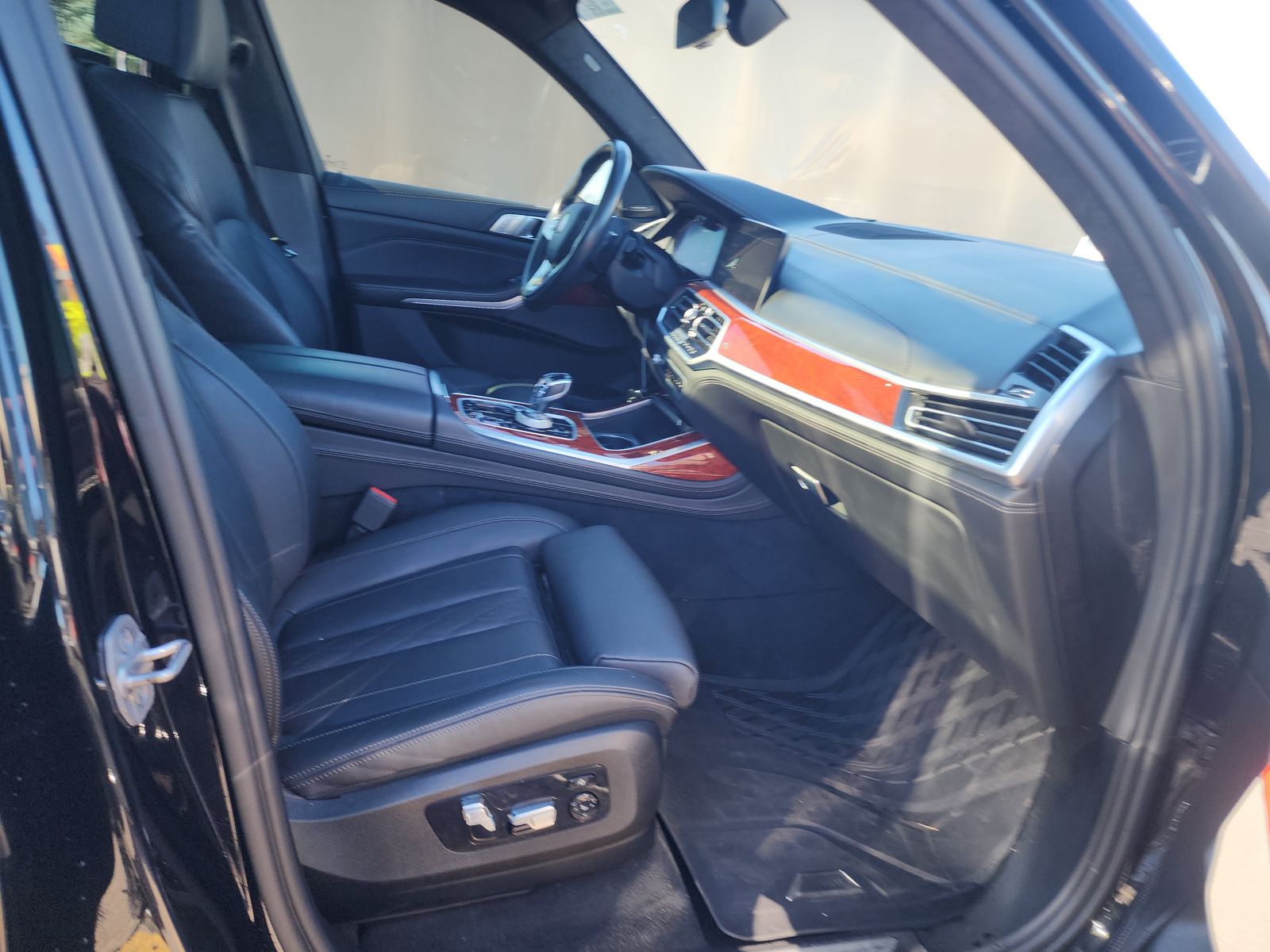 2022 BMW X7 ALPINA XB7 AWD