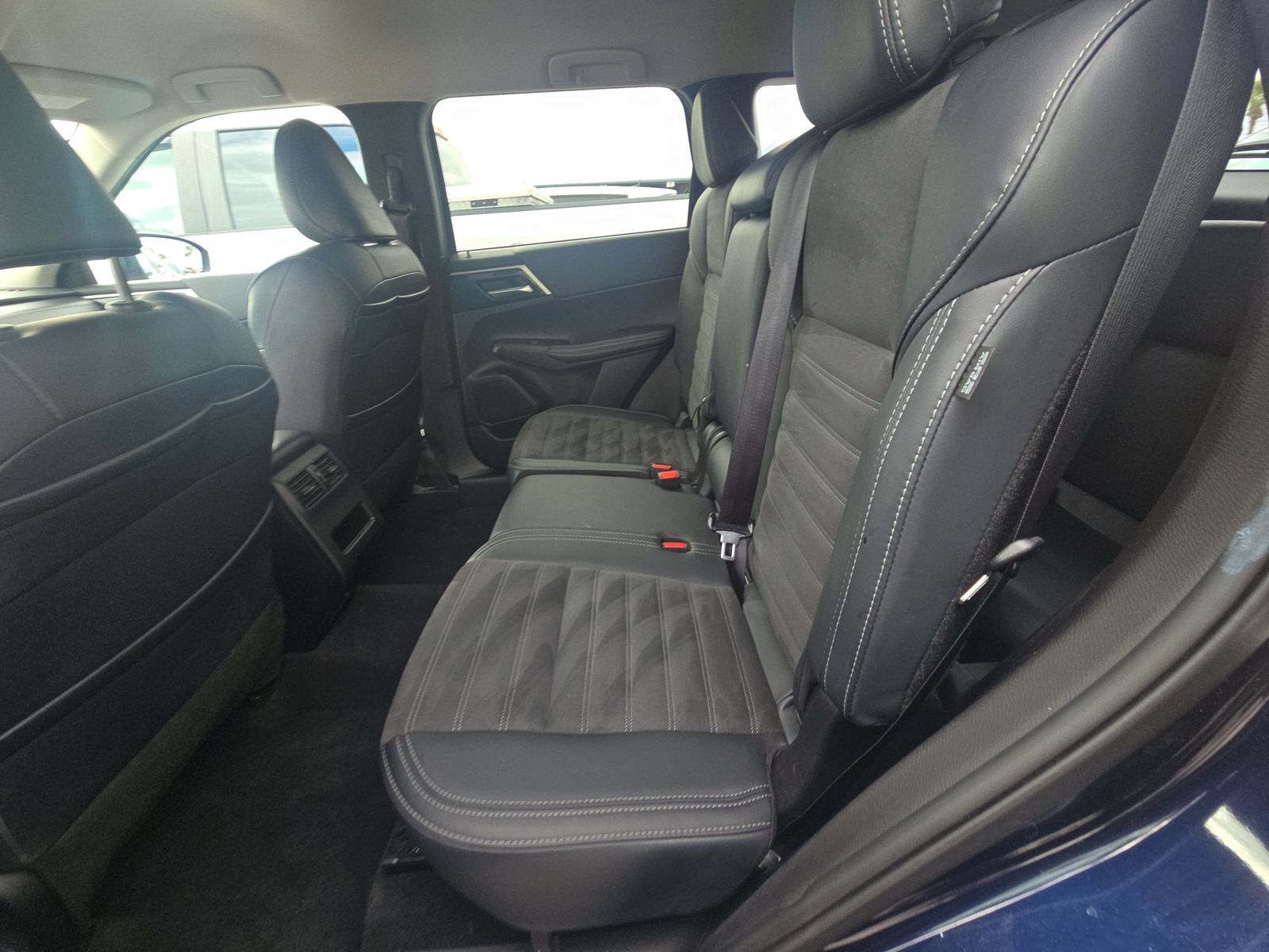 2024 Mitsubishi Outlander SE Black Edition FWD