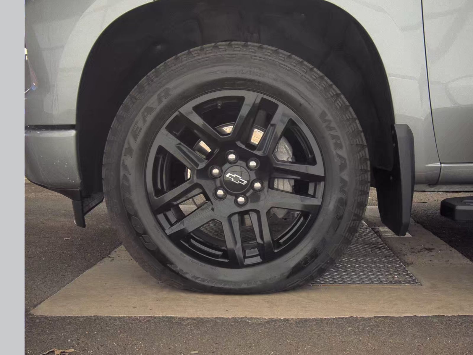 2023 Chevrolet Silverado 1500 Custom AWD