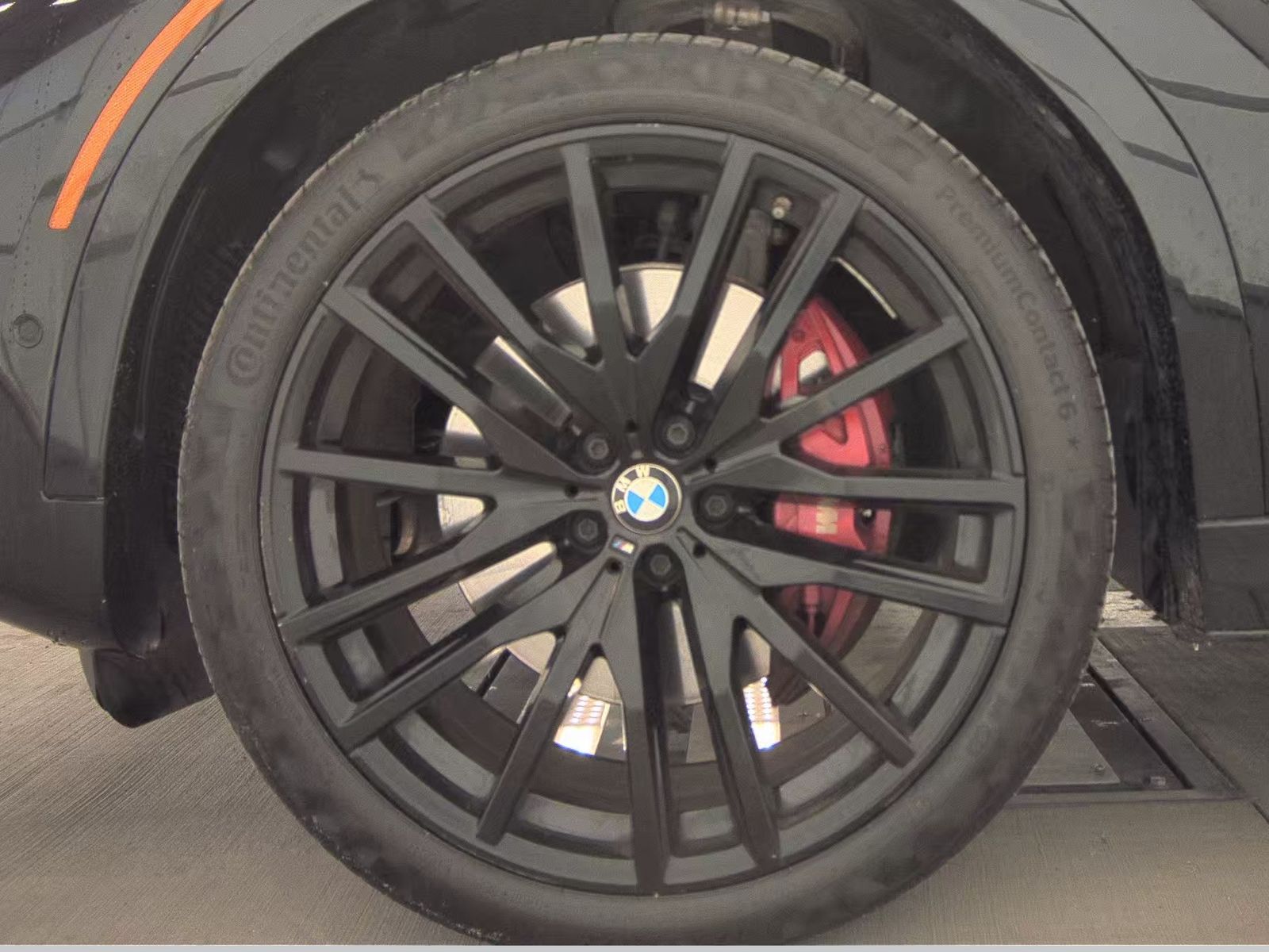 2022 BMW X6 xDrive40i AWD