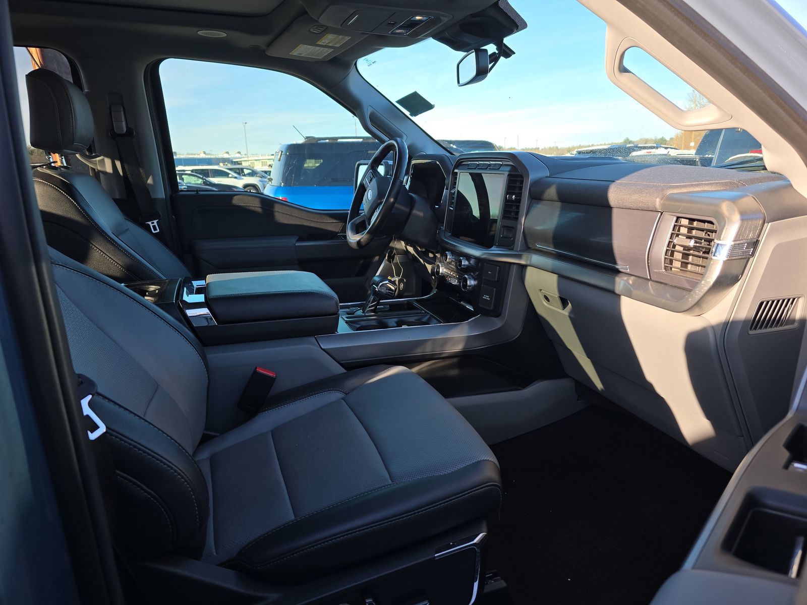 2023 Ford F-150 Lariat AWD