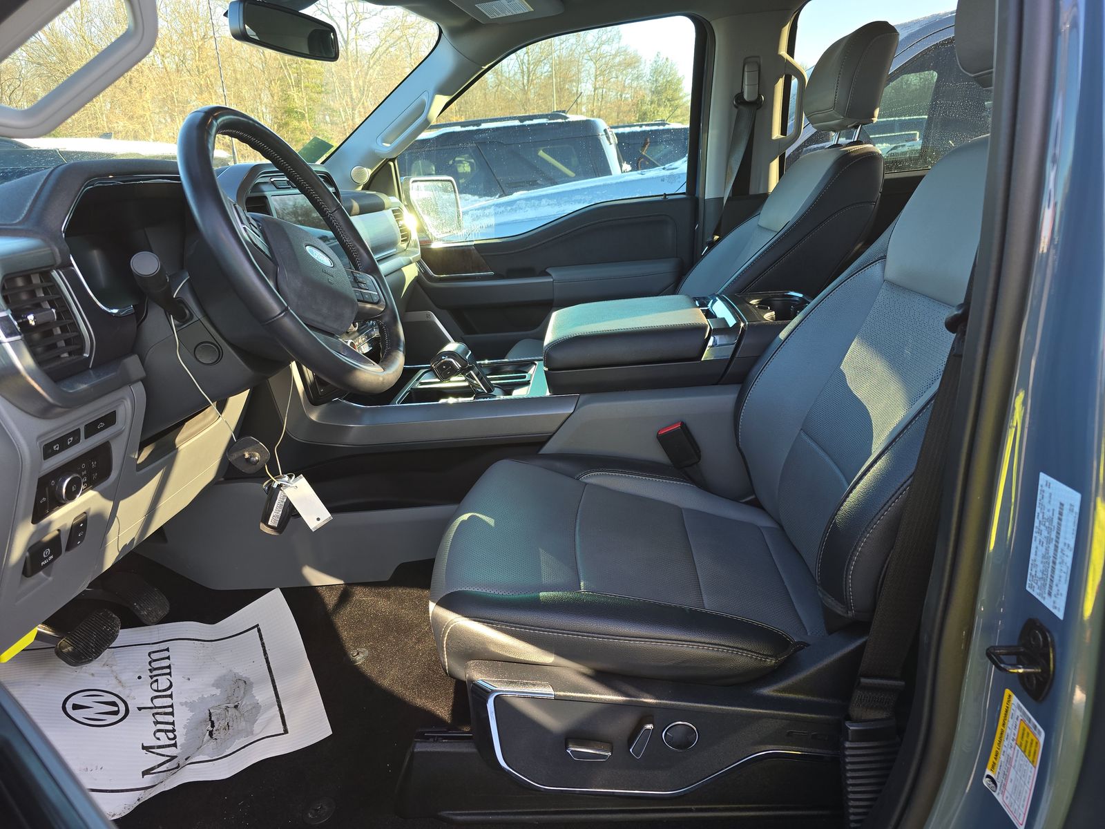 2023 Ford F-150 Lariat AWD