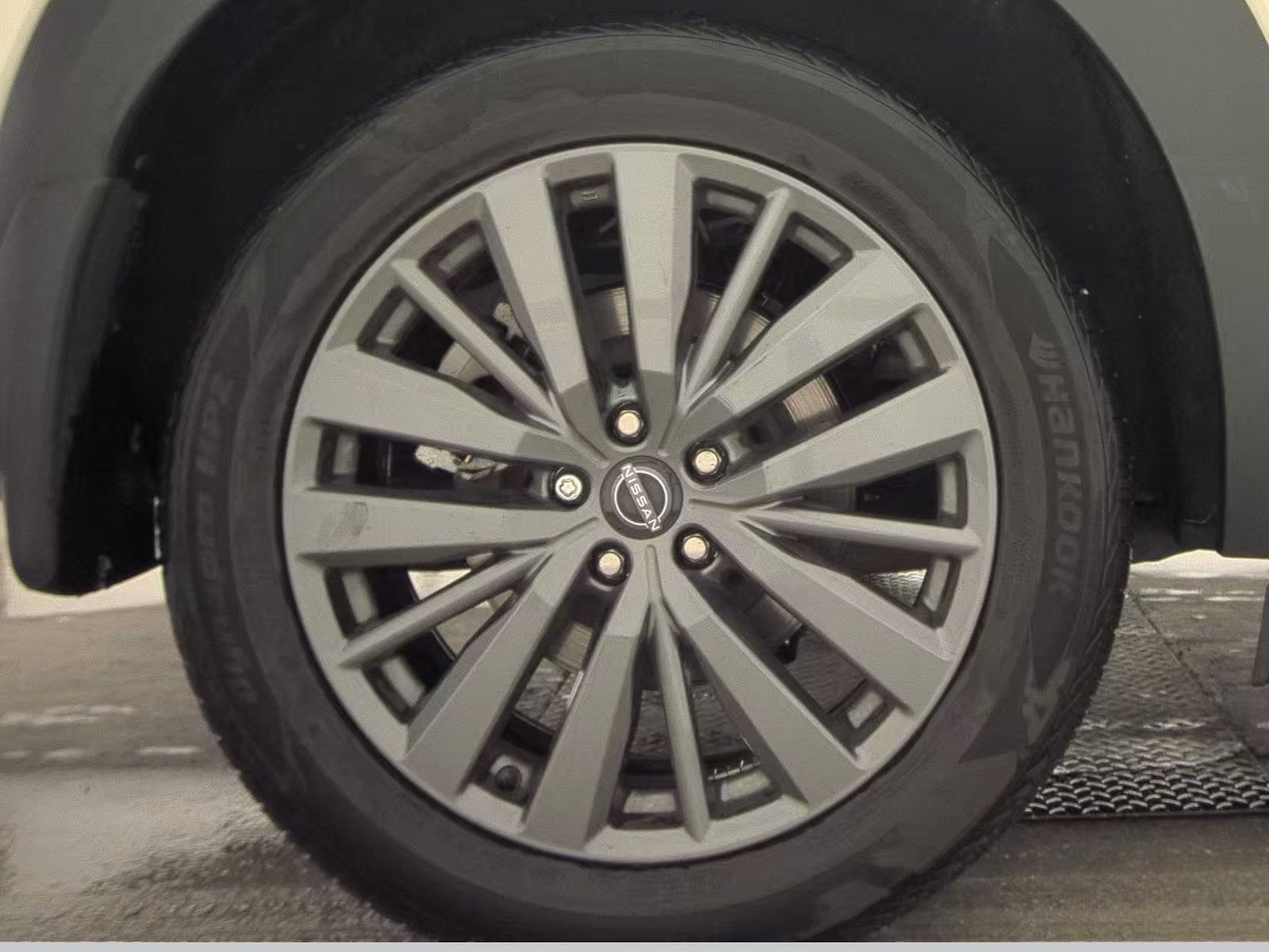 2024 Nissan Pathfinder SL AWD