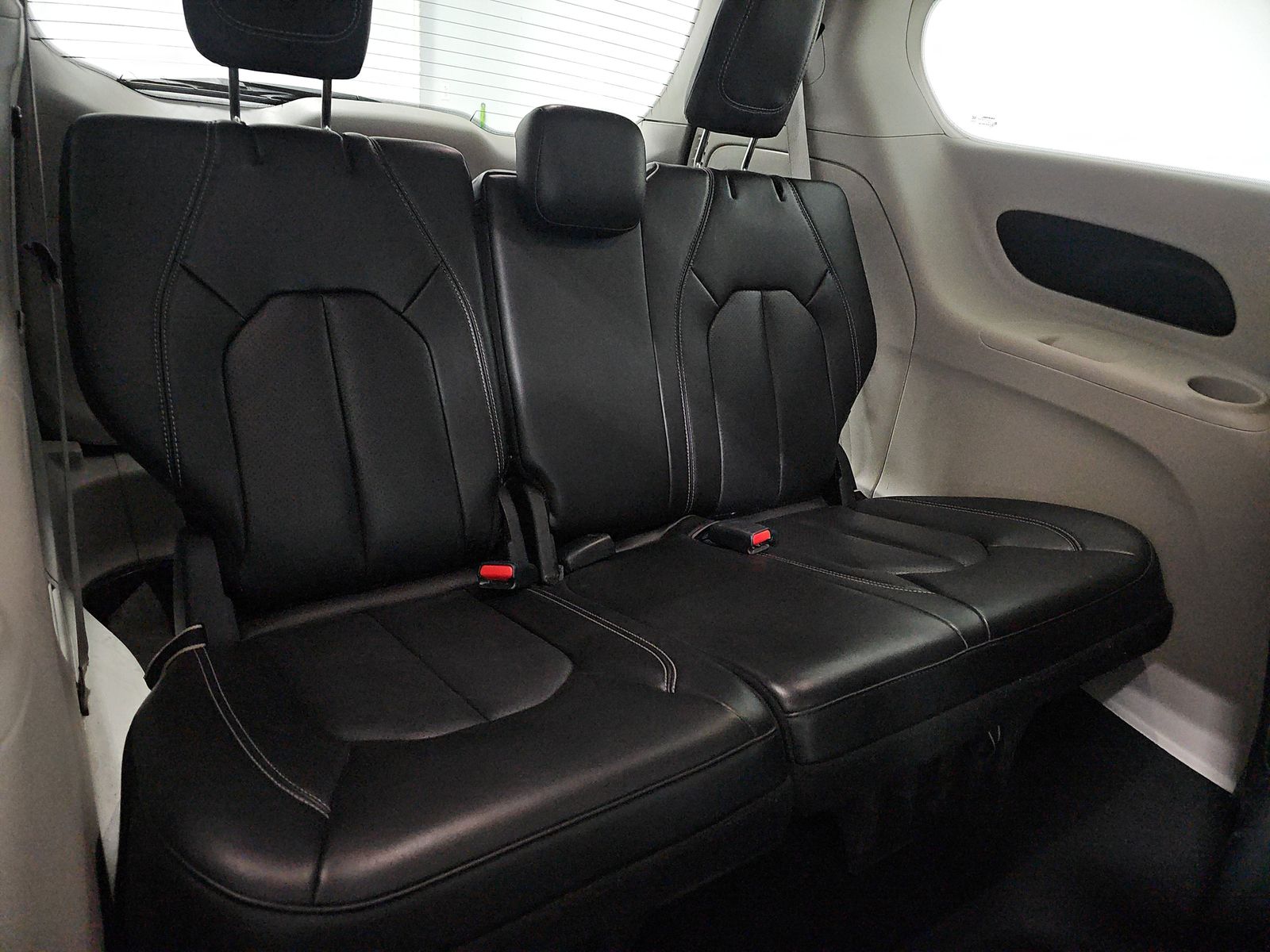 2023 Chrysler Pacifica Hybrid Touring L FWD