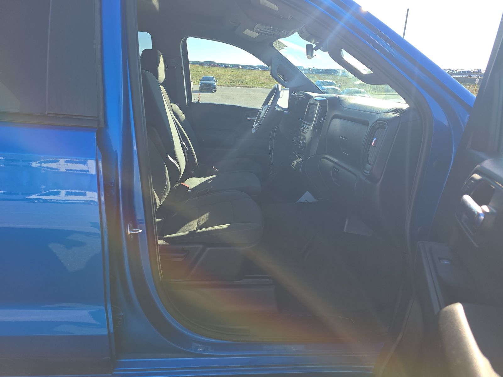 2023 Chevrolet Silverado 1500 Custom AWD