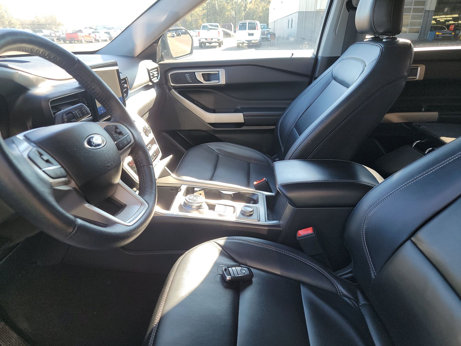 2023 Ford Explorer XLT AWD