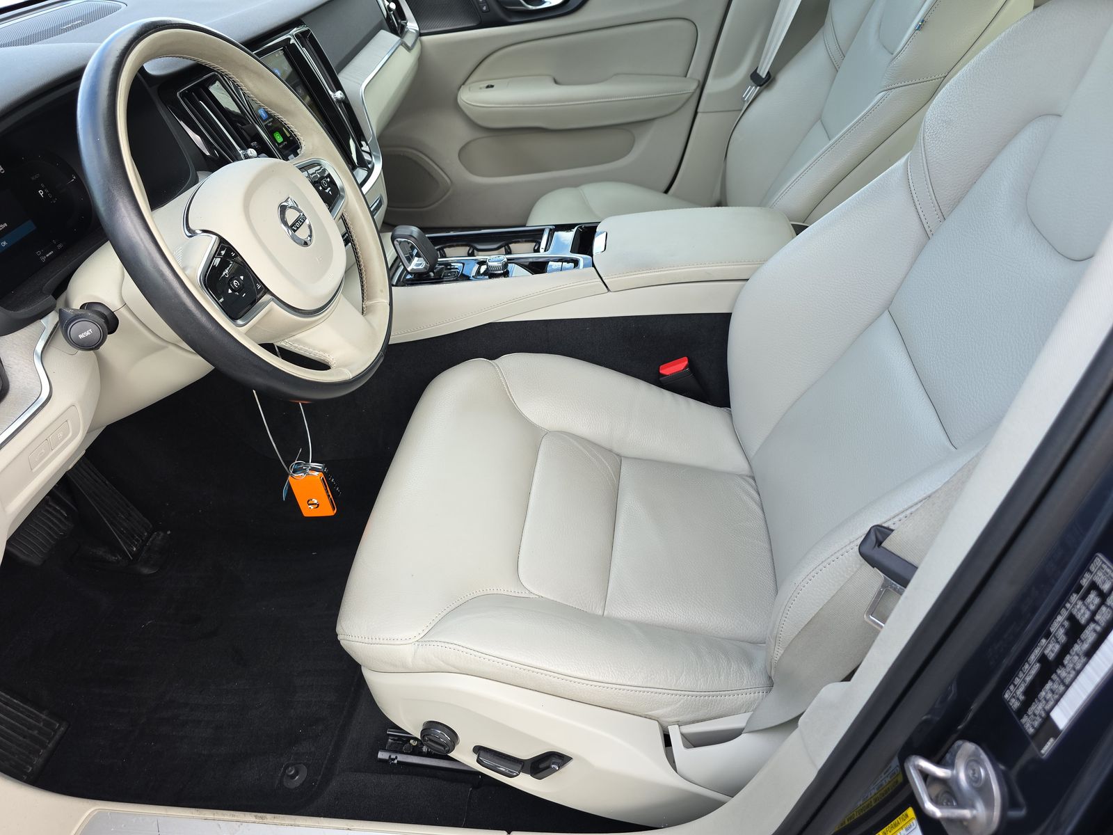 2024 Volvo S60 Recharge T8 Plus AWD