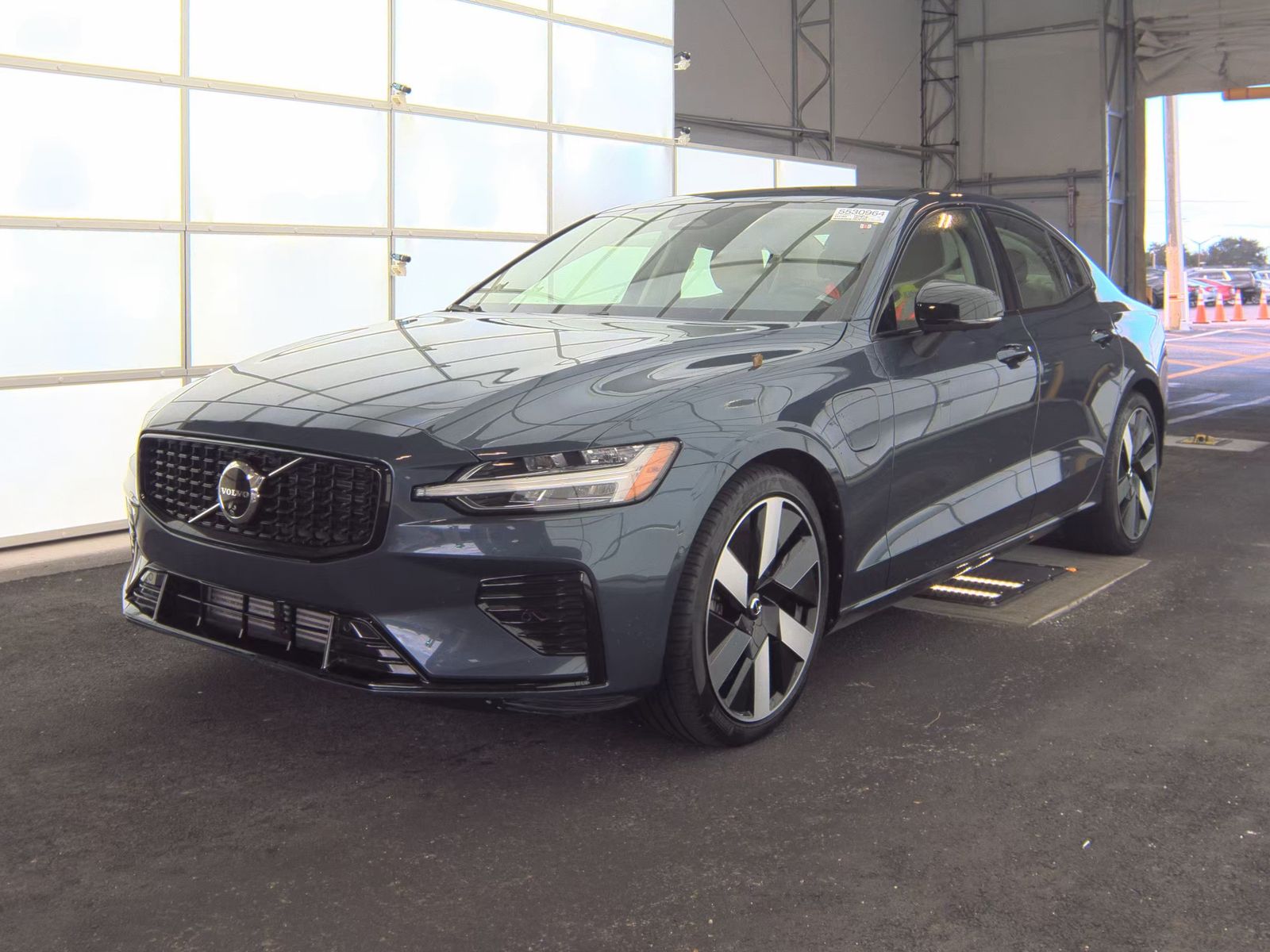 2024 Volvo S60 Recharge T8 Plus AWD