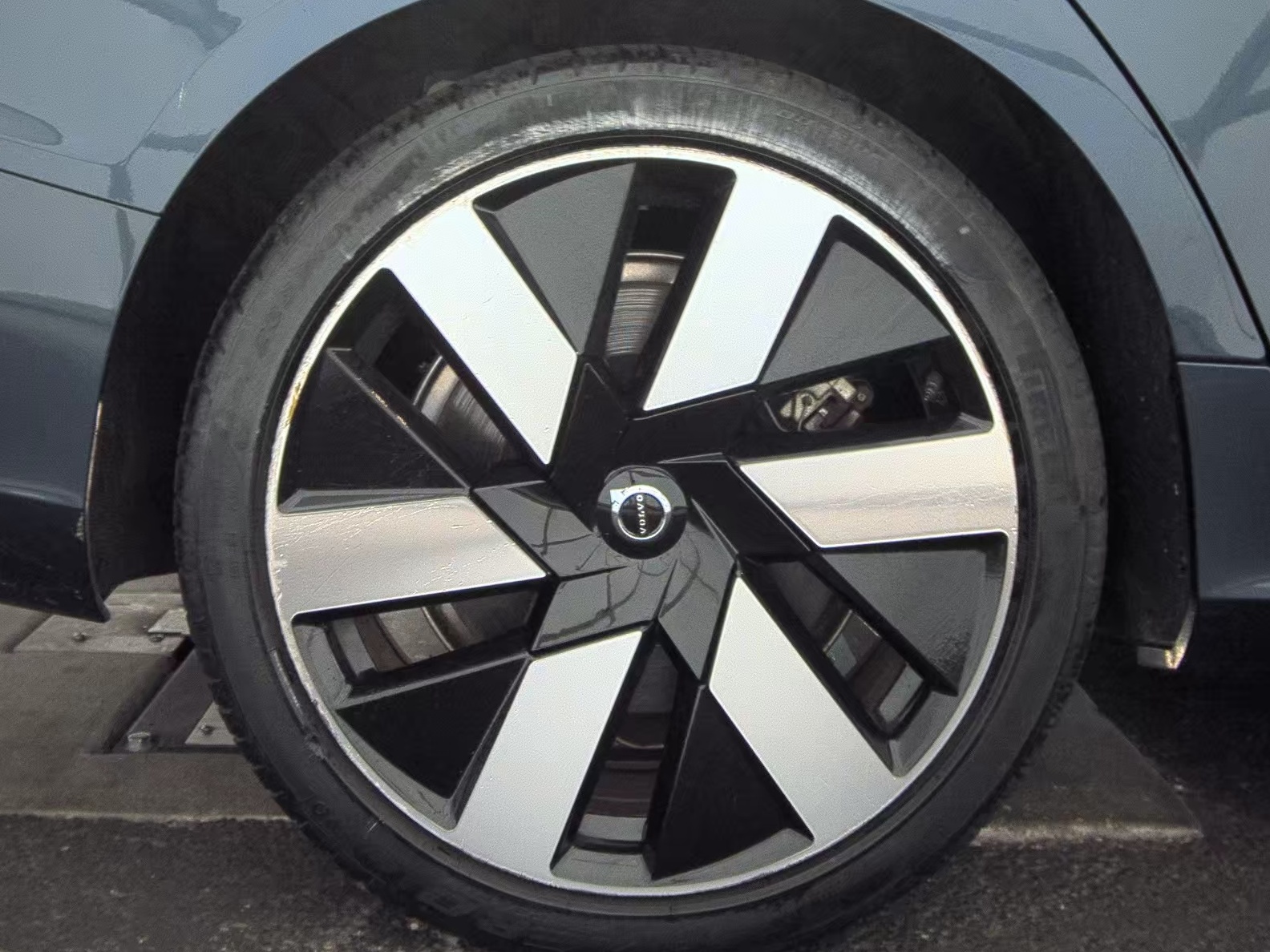 2024 Volvo S60 Recharge T8 Plus AWD