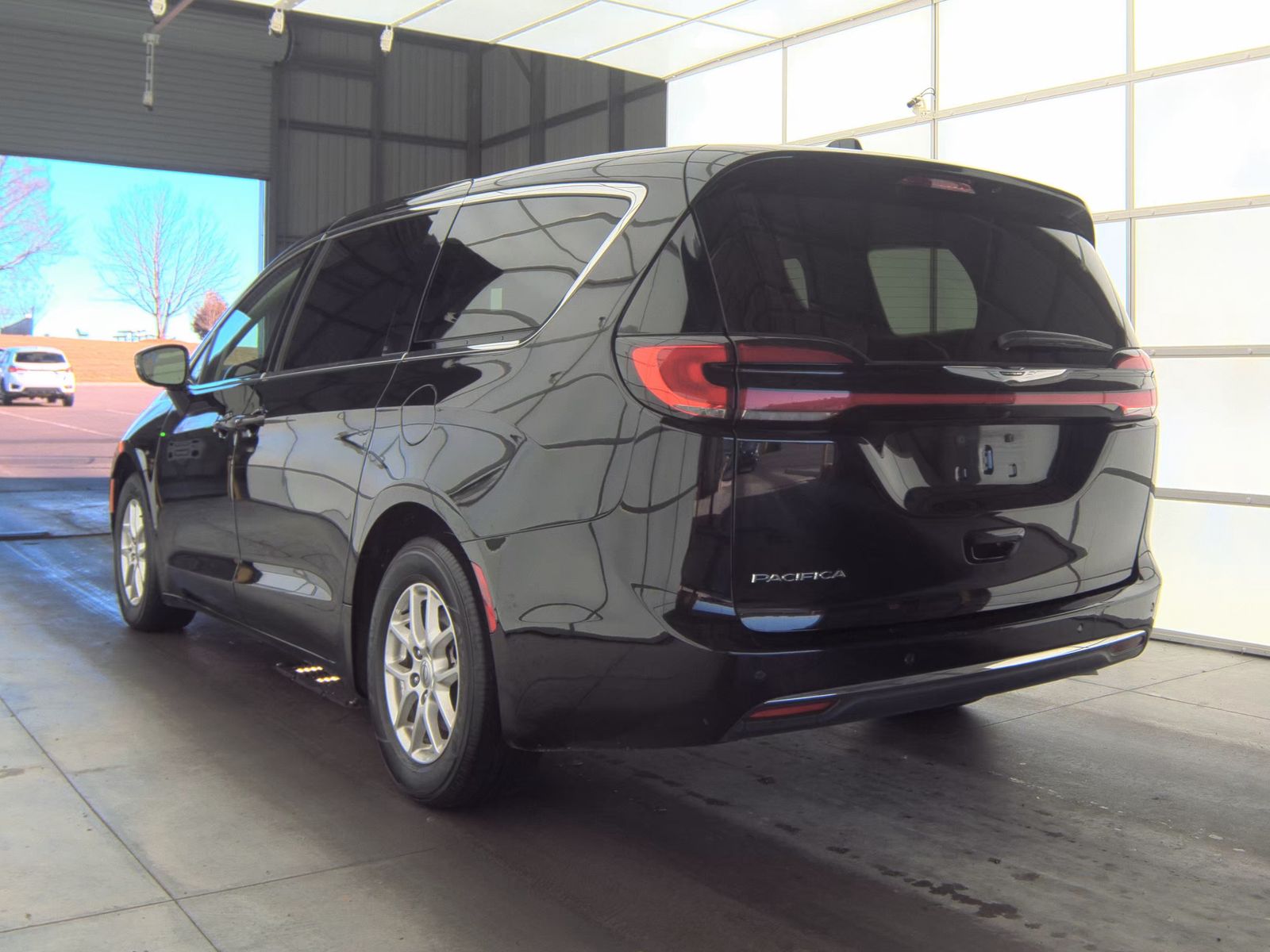 2024 Chrysler Pacifica Touring L FWD