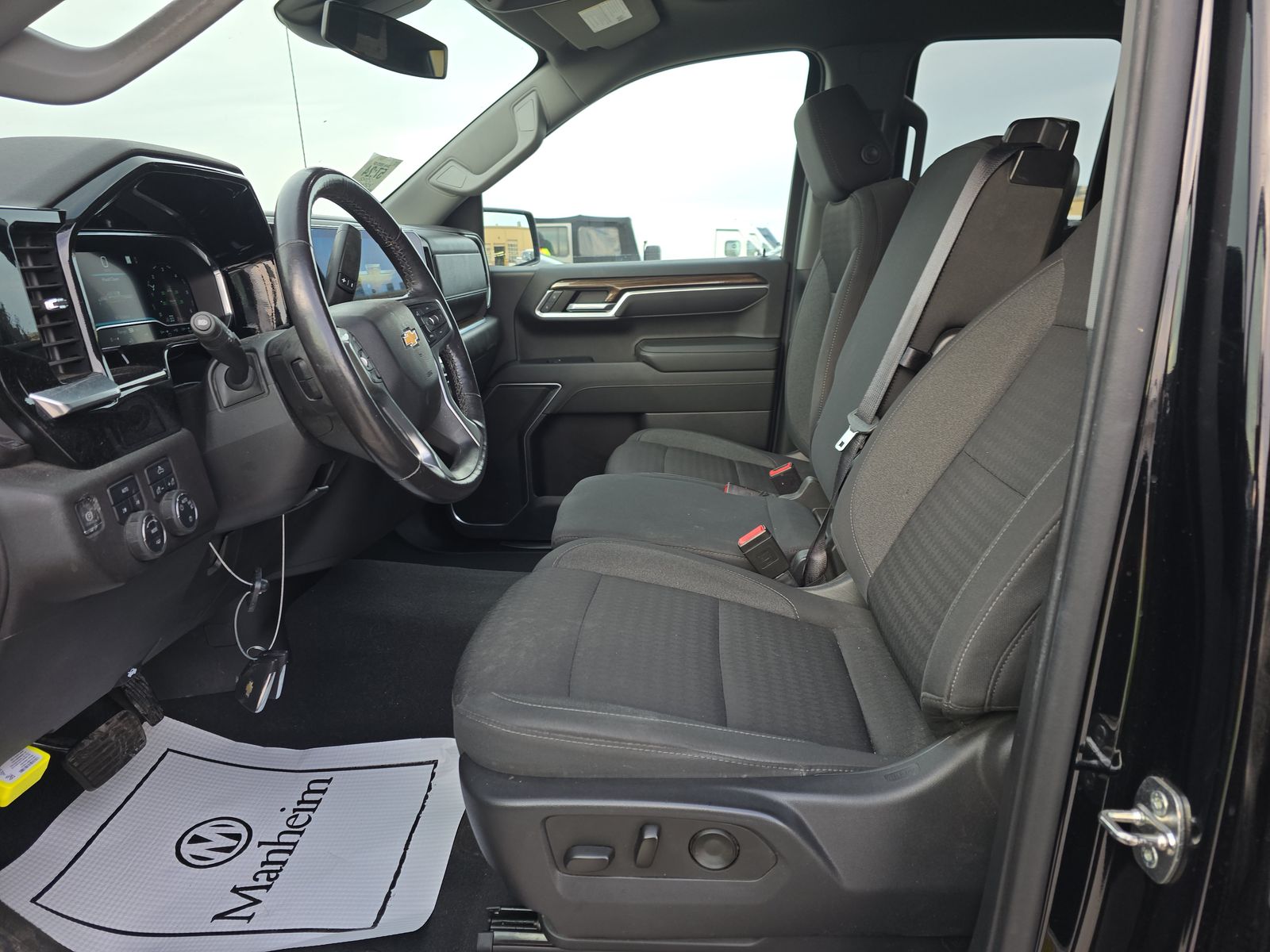 2022 Chevrolet Silverado 1500 LT AWD