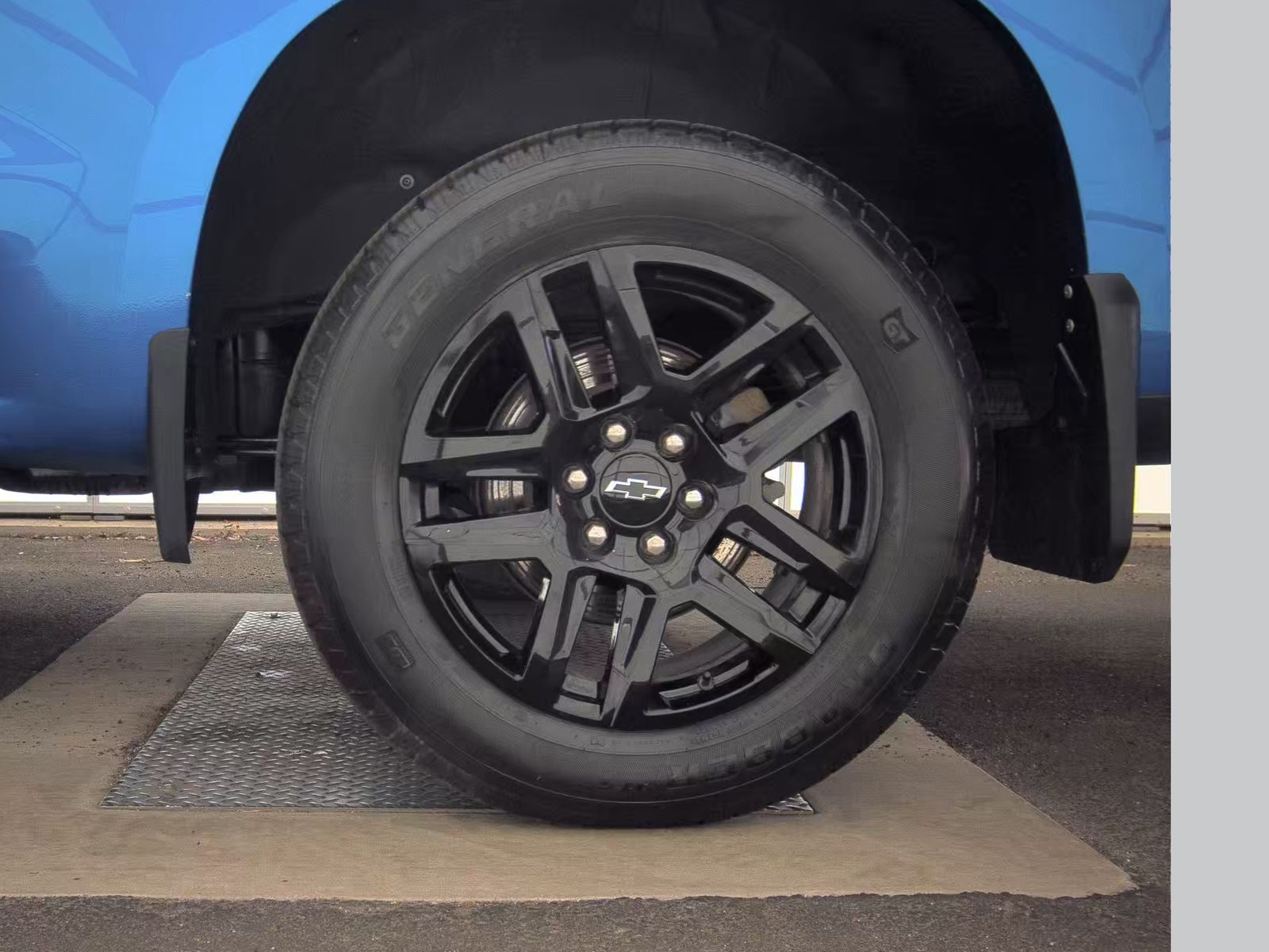 2023 Chevrolet Silverado 1500 Custom AWD