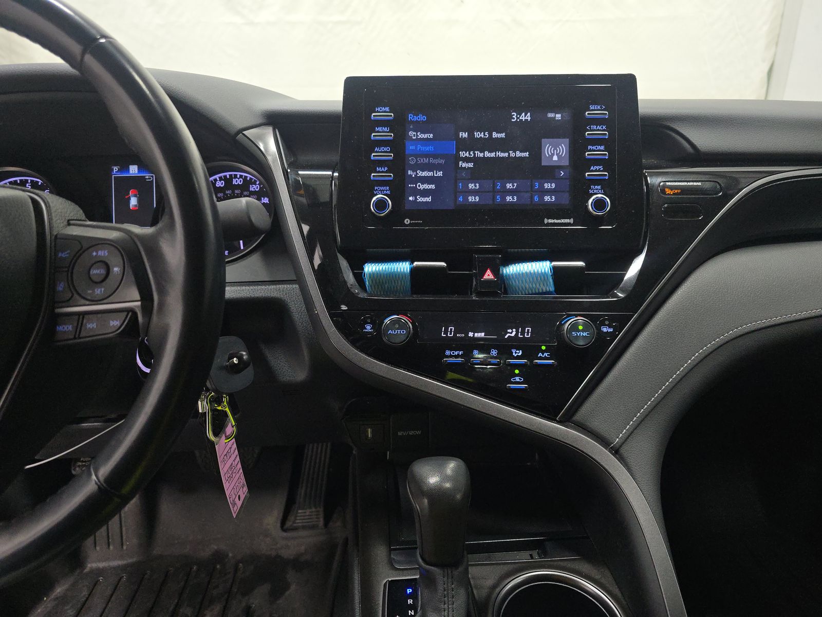 2024 Toyota Camry SE FWD