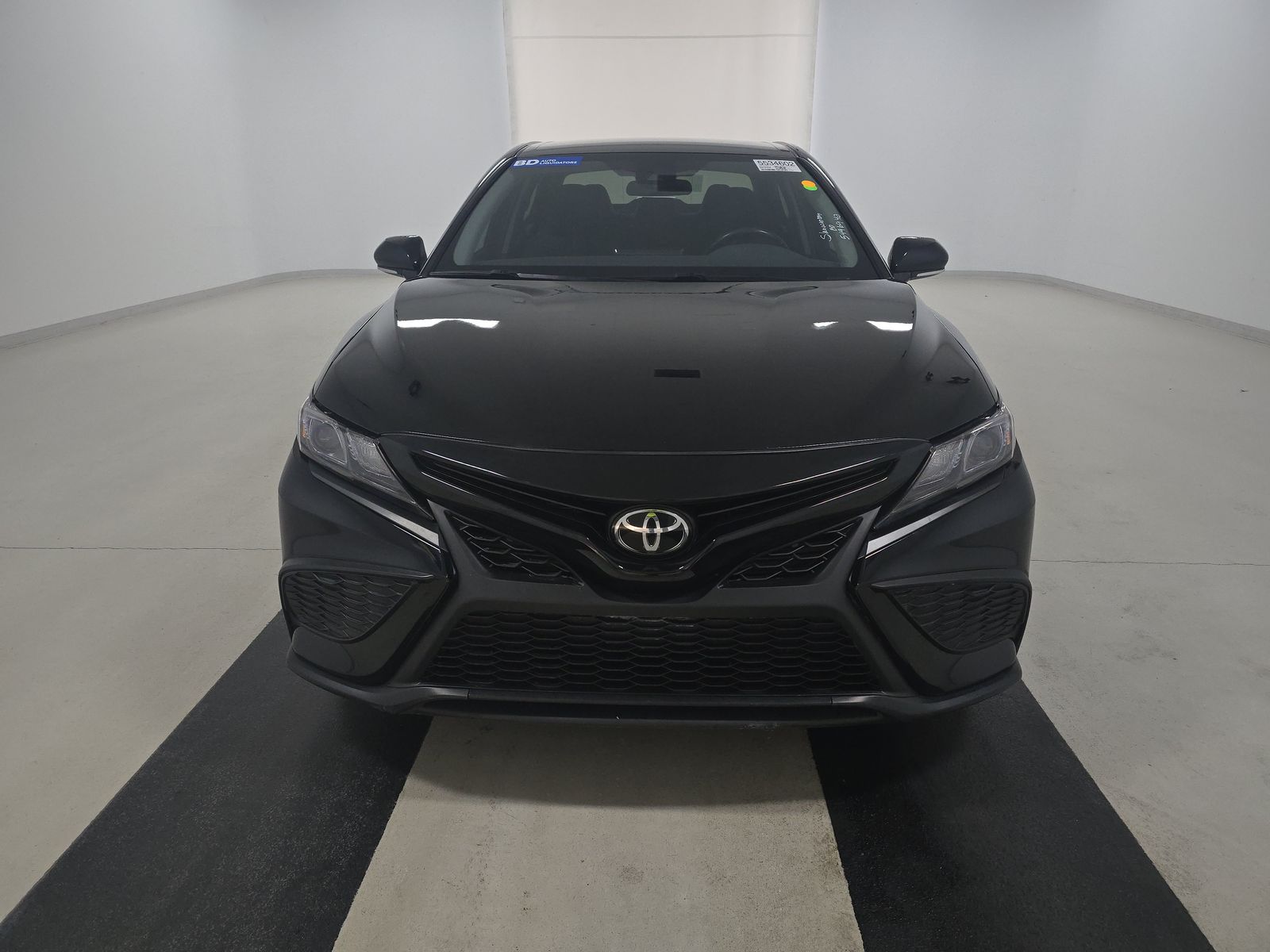 2024 Toyota Camry SE FWD