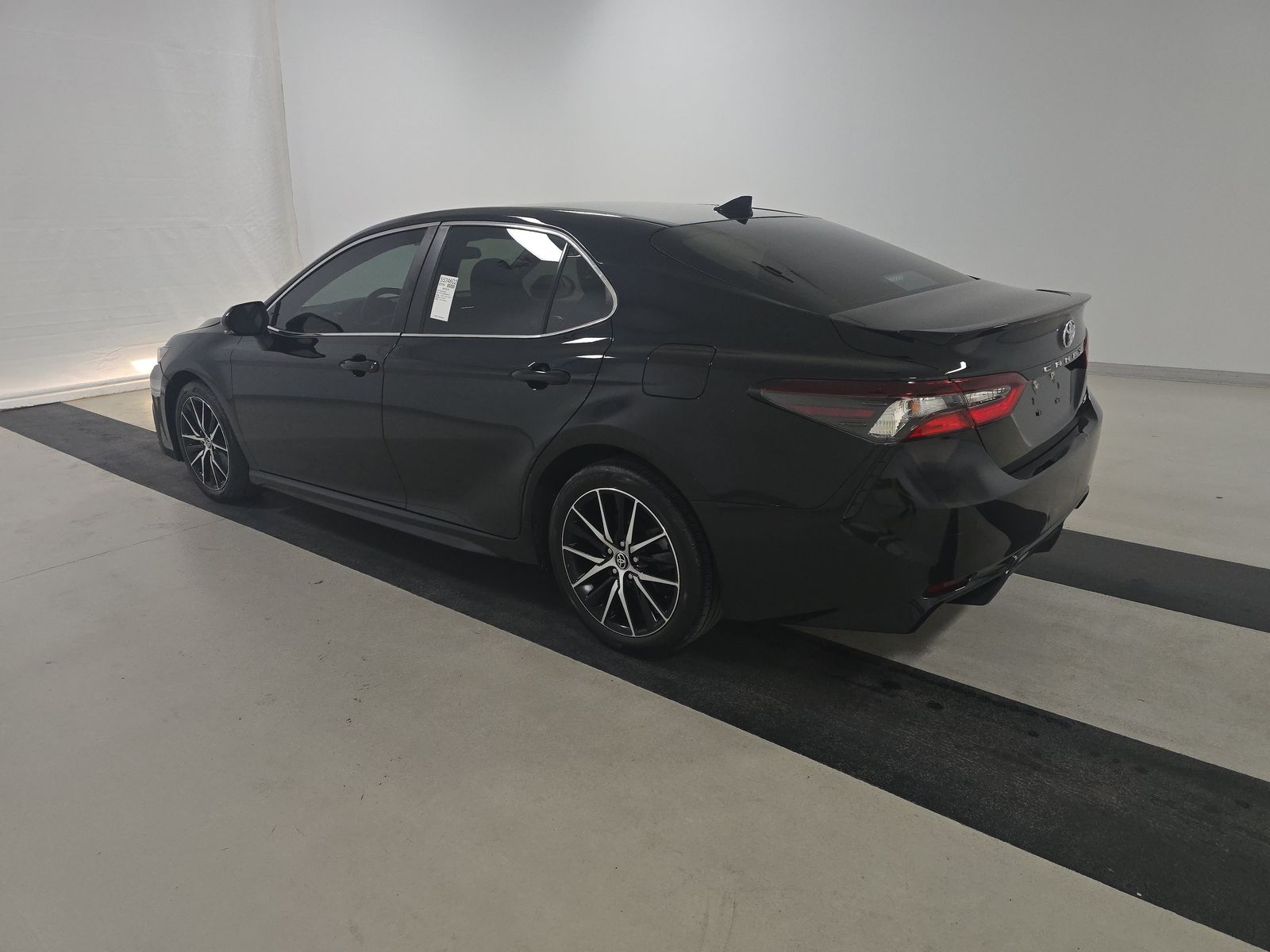 2024 Toyota Camry SE FWD