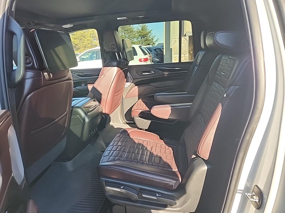 2023 Cadillac Escalade ESV Sport Platinum AWD