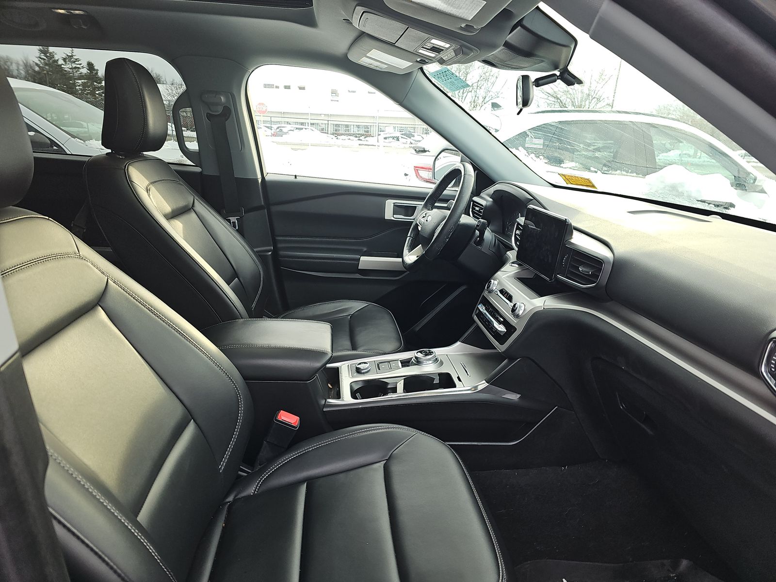 2023 Ford Explorer XLT AWD