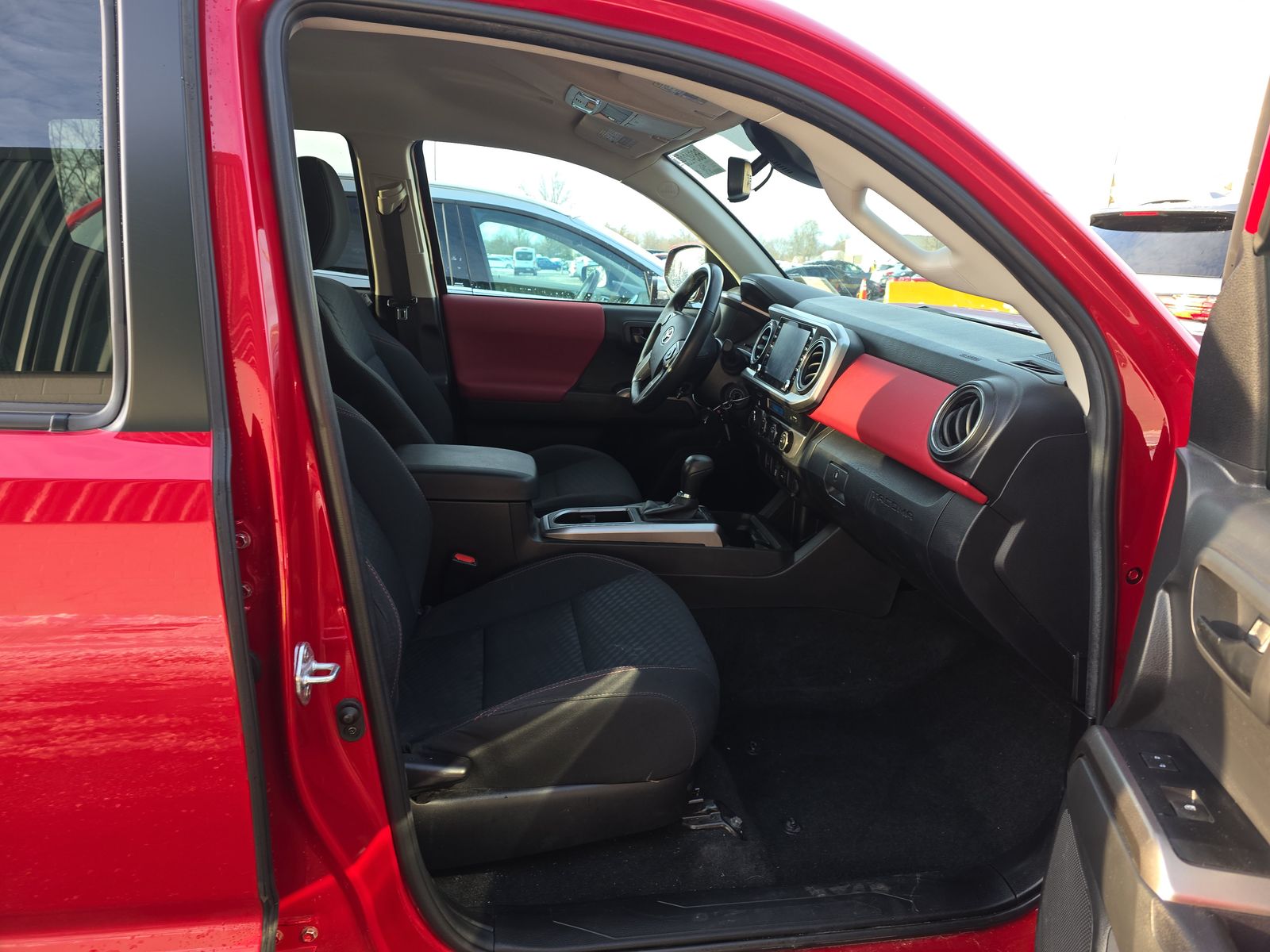 2022 Toyota Tacoma SR5 AWD