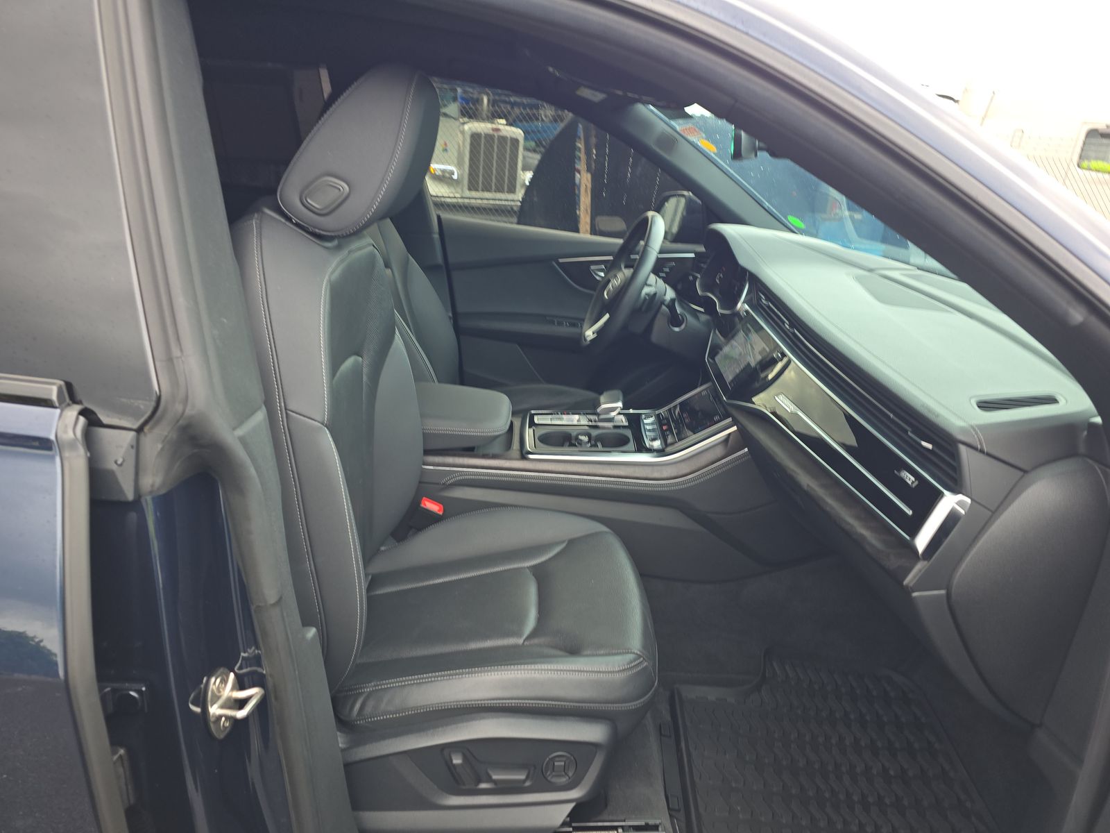 2023 Audi Q8 Prestige AWD