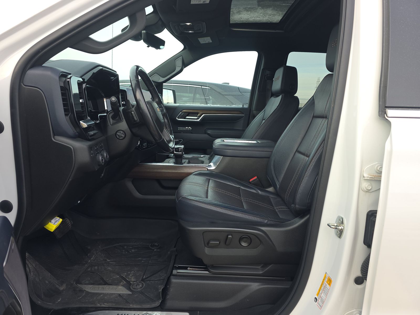 2022 Chevrolet Silverado 1500 High Country AWD