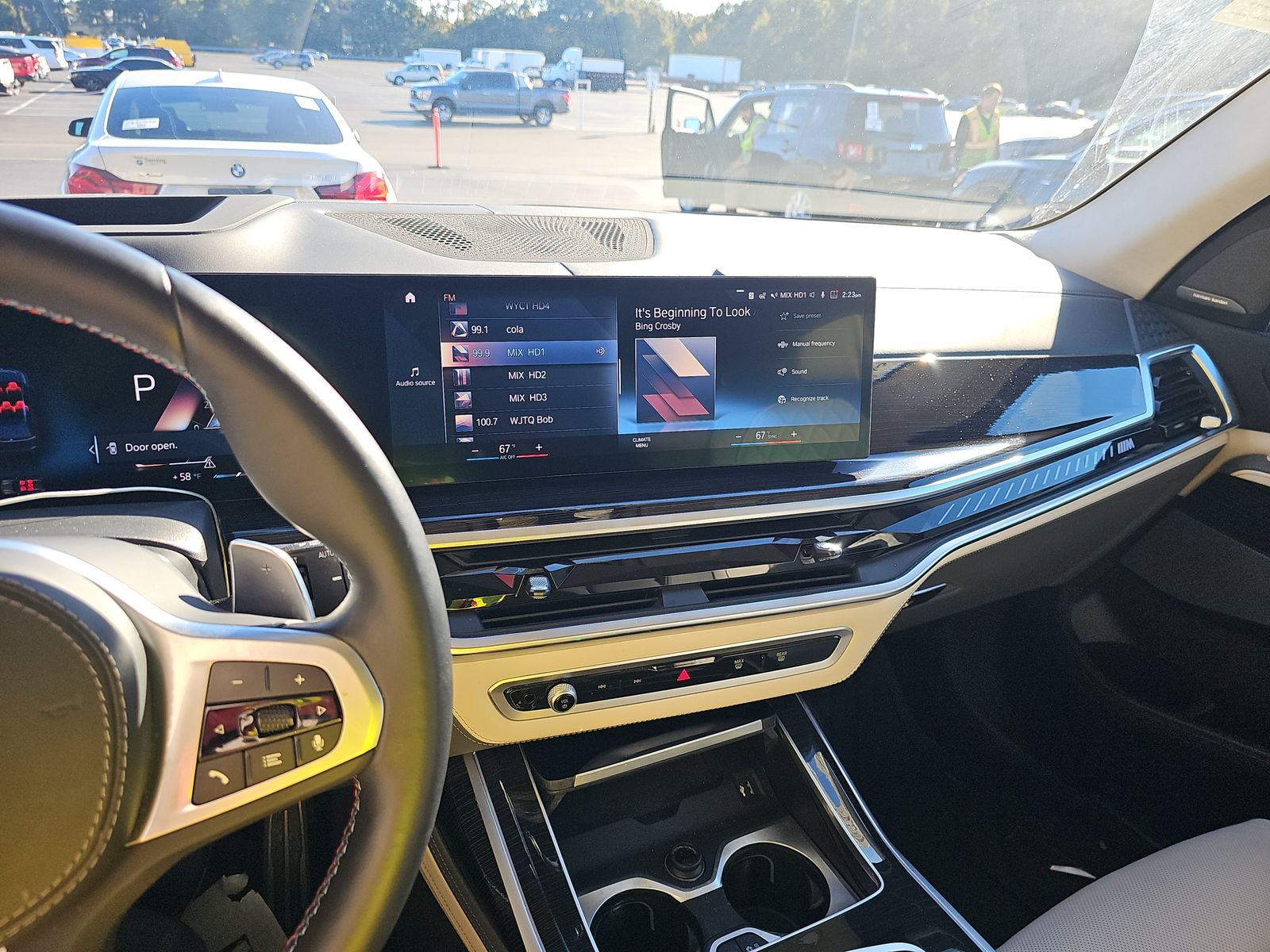 2023 BMW X7 M60i AWD