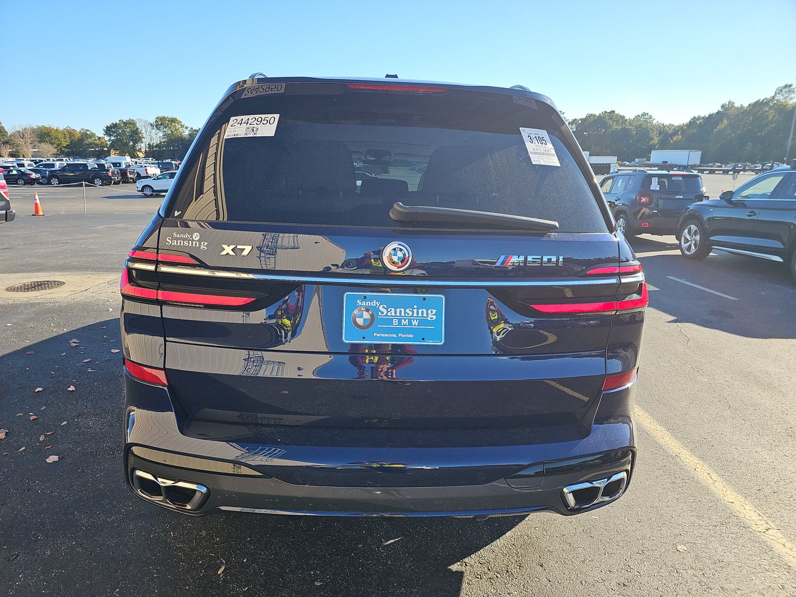 2023 BMW X7 M60i AWD