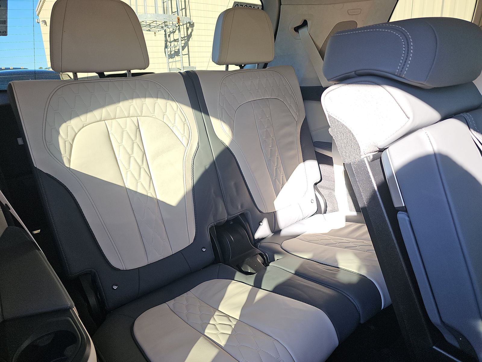 2023 BMW X7 M60i AWD