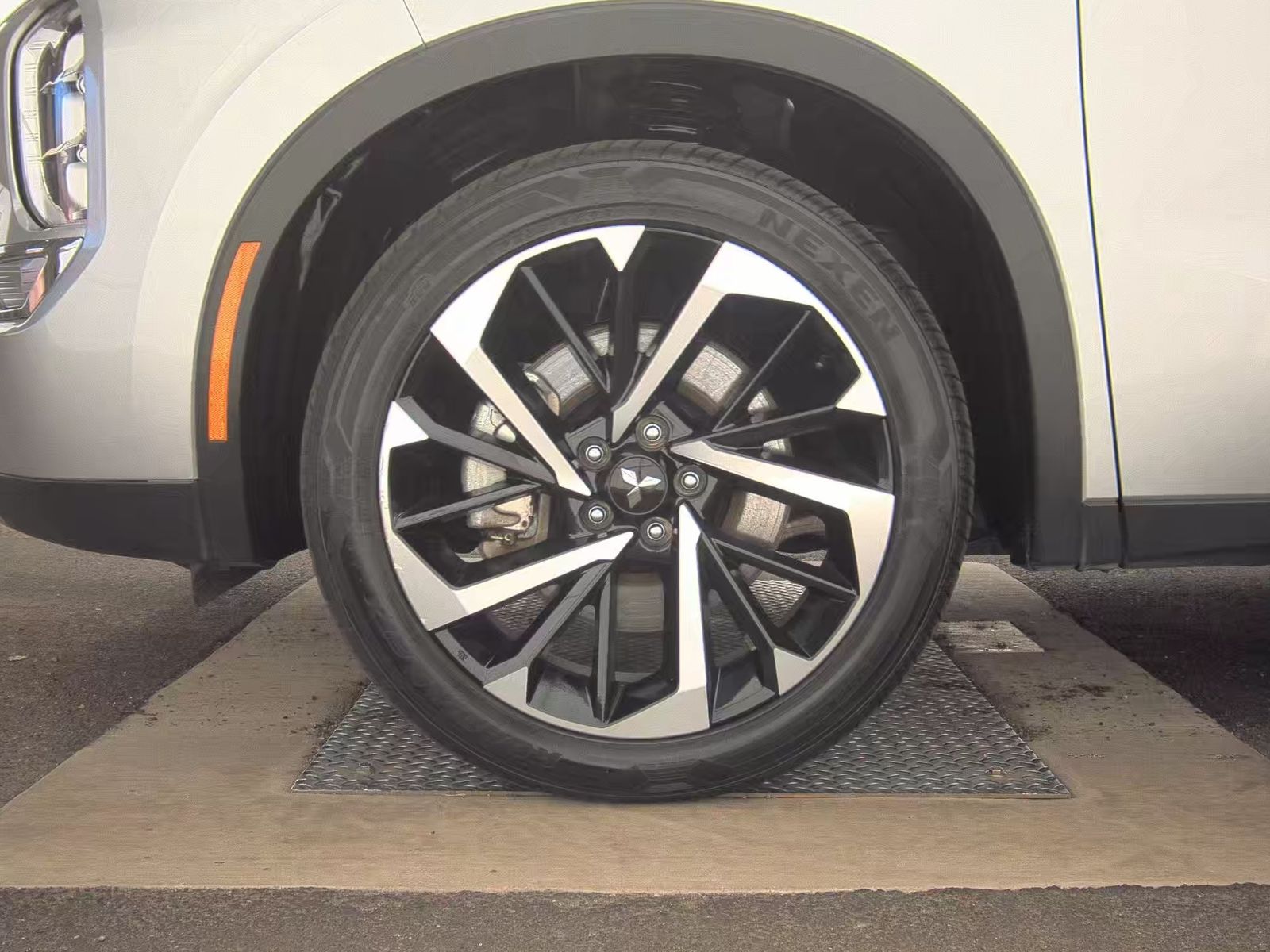 2024 Mitsubishi Outlander SE Black Edition FWD