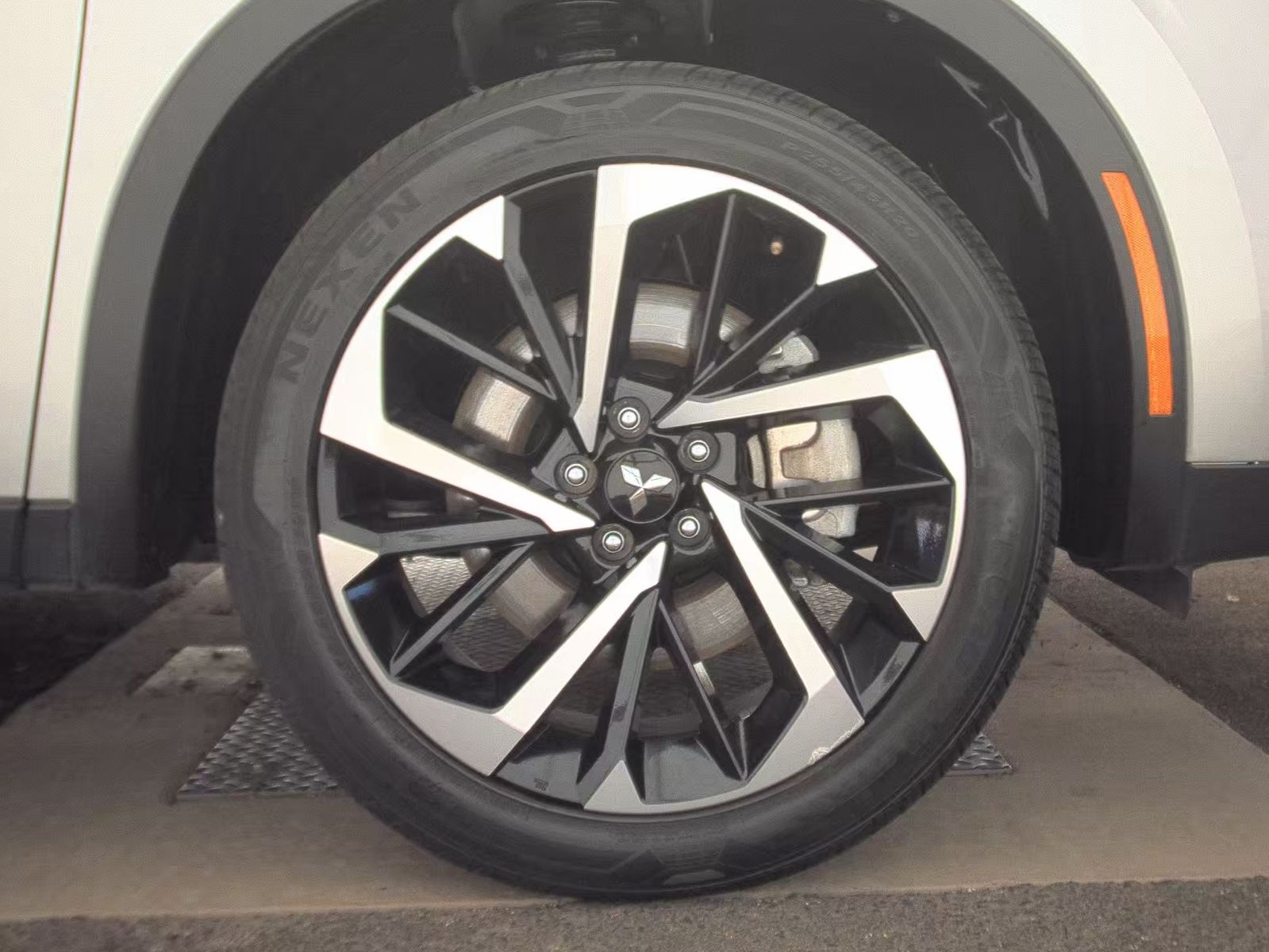 2024 Mitsubishi Outlander SE Black Edition FWD