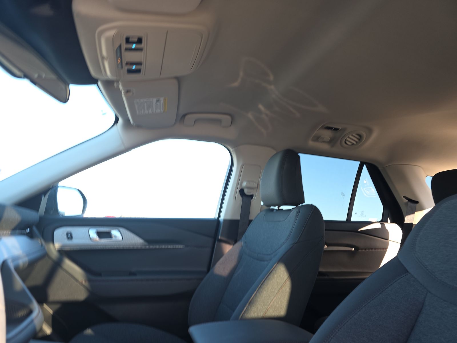 2025 Ford Explorer Active AWD