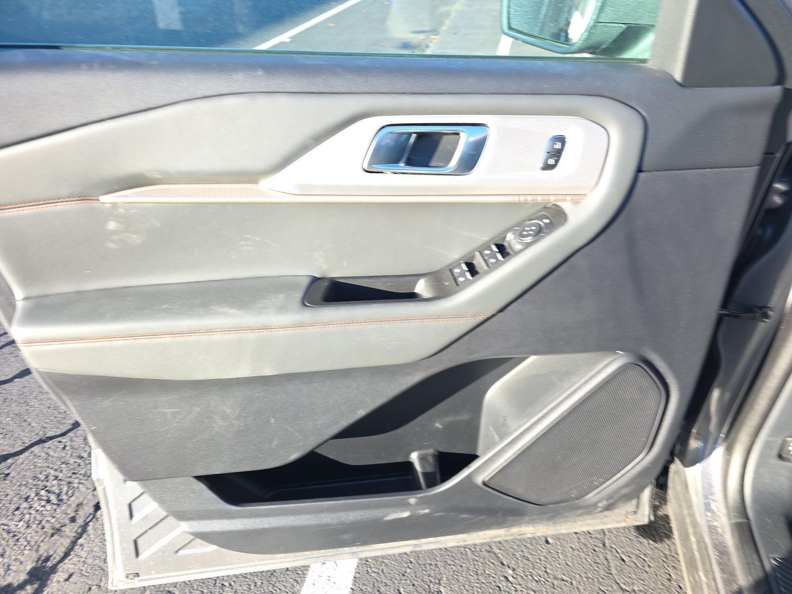 2025 Ford Explorer Active AWD