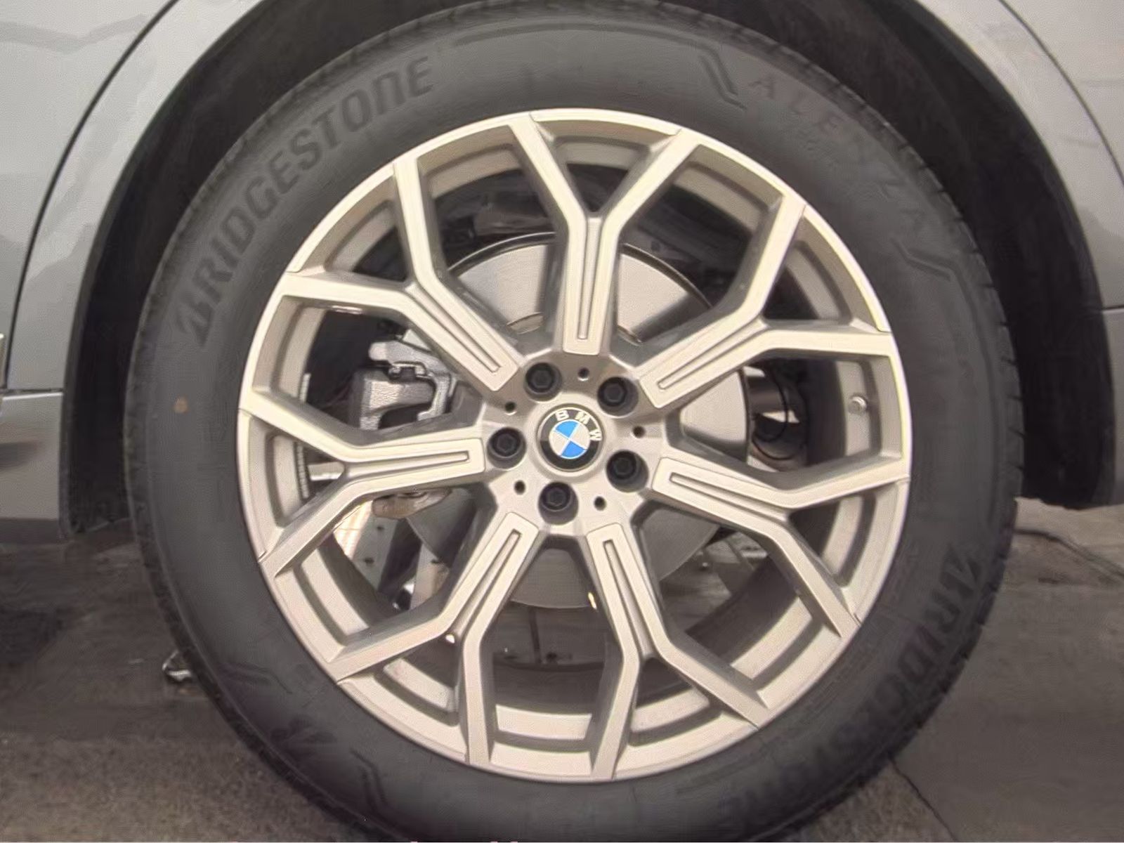 2025 BMW X7 xDrive40i AWD