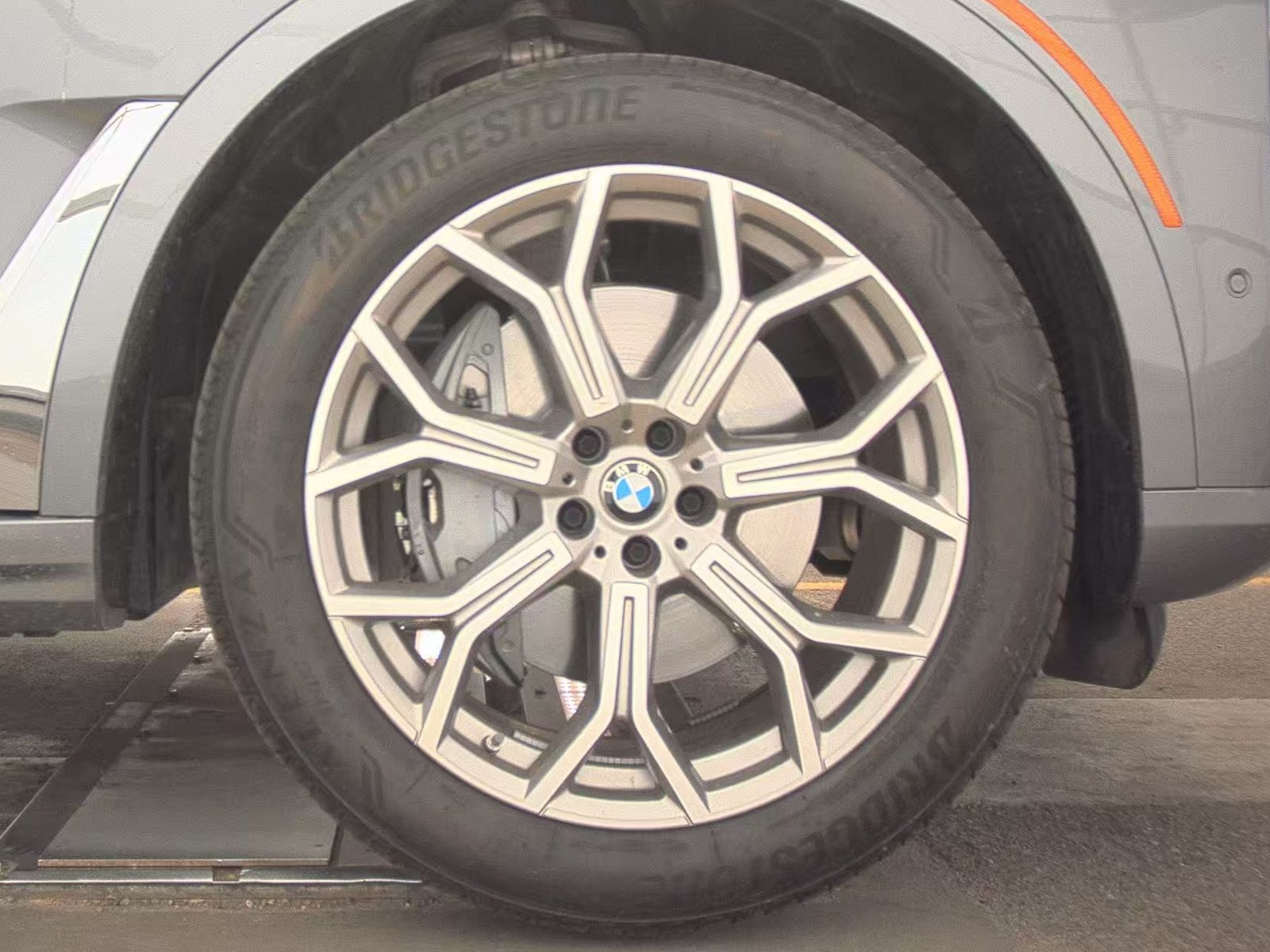 2025 BMW X7 xDrive40i AWD