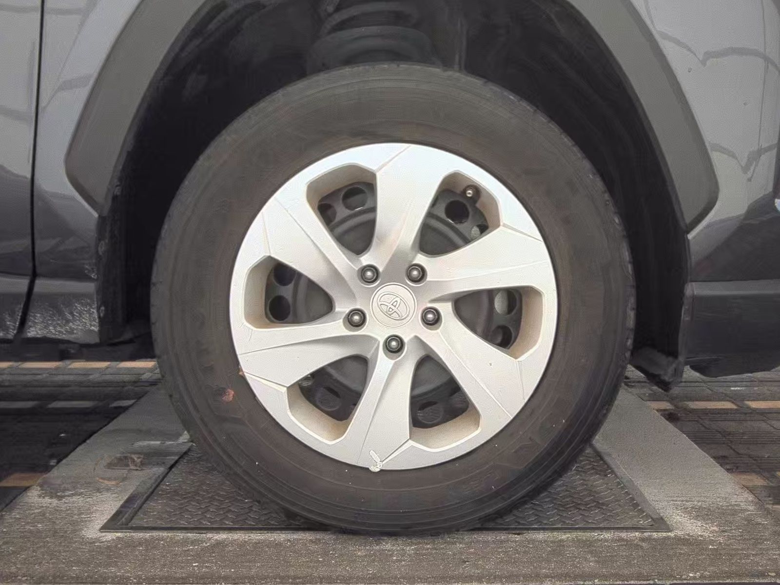 2024 Toyota RAV4 LE AWD